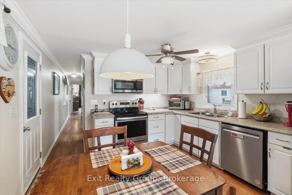 12 Park Lane Property Photo 8