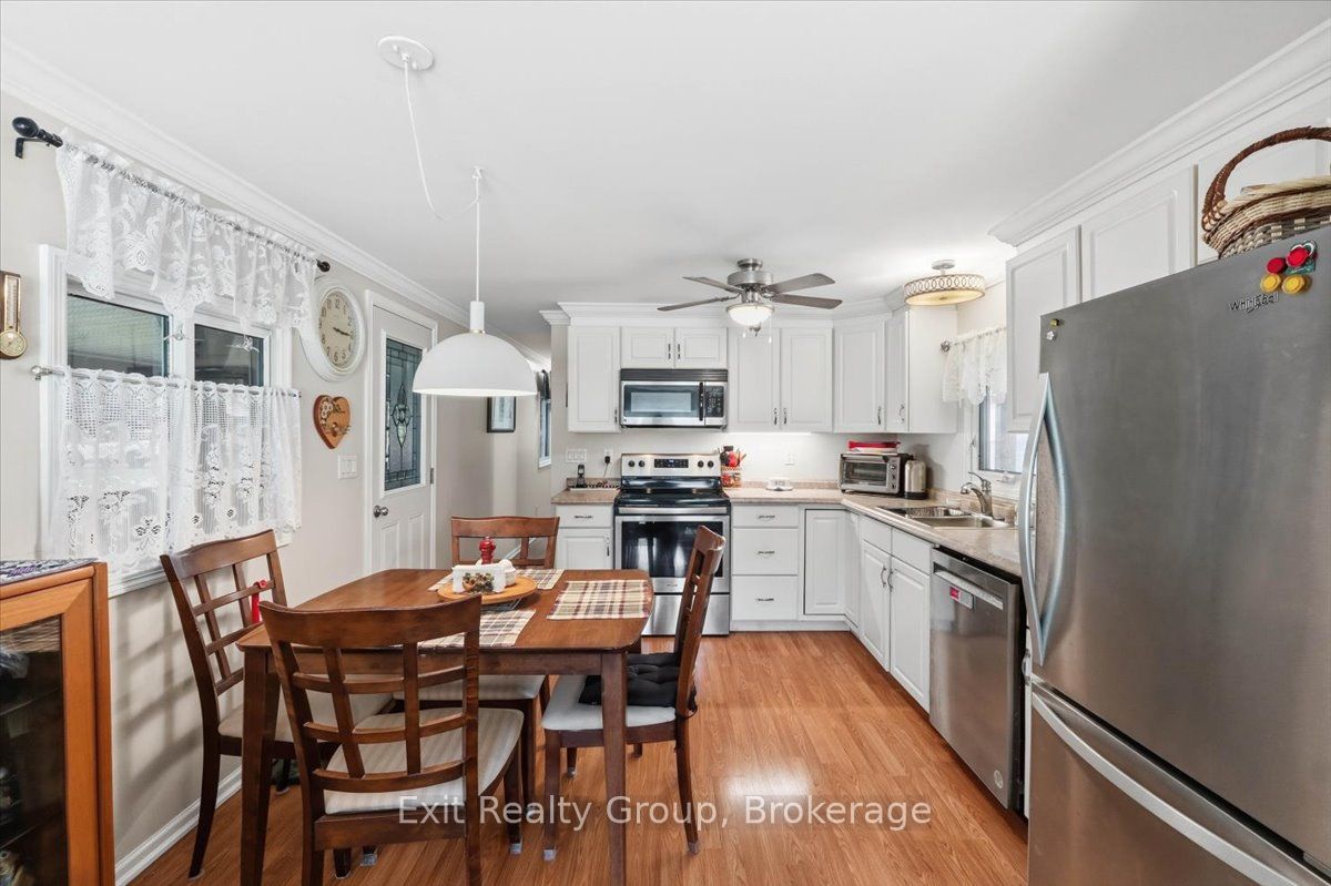 12 Park Lane Property Photo 9