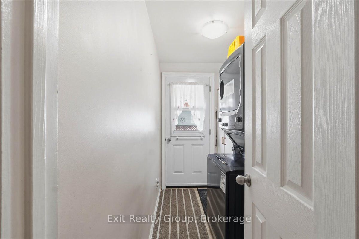 12 Park Lane Property Photo 19