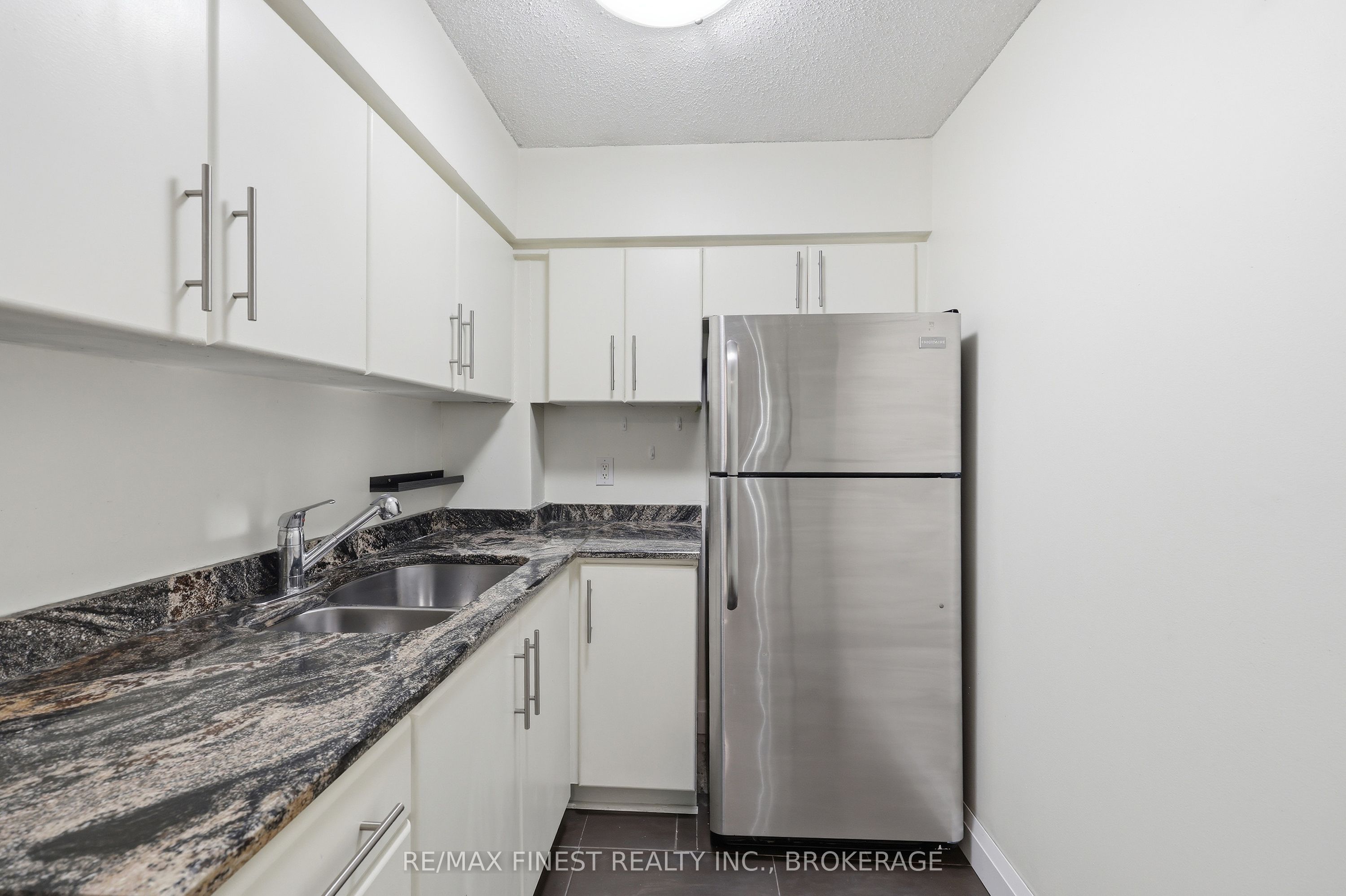 745 Davis Drive 101 Property Photo 23