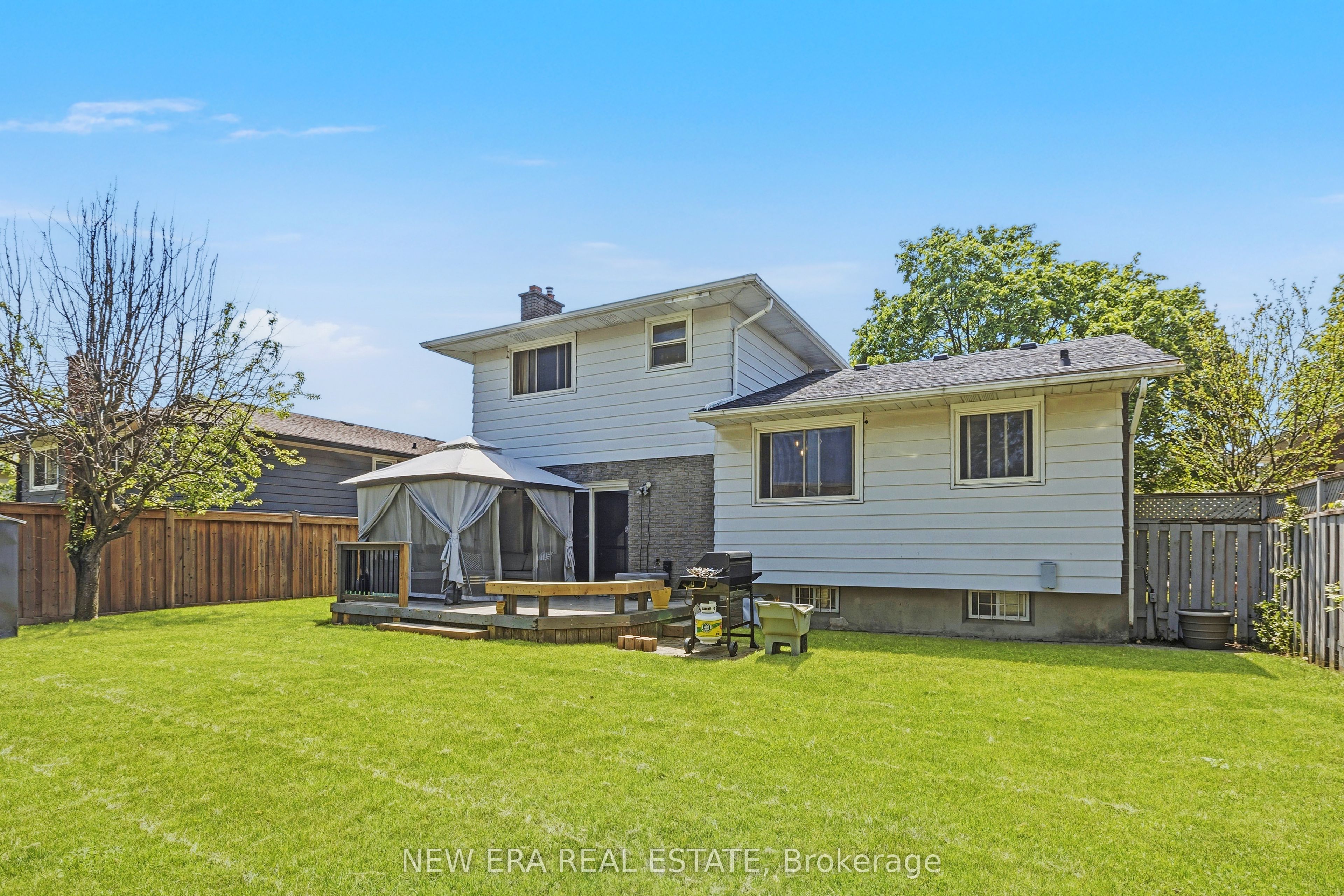 5 Shetland Crescent Property Photo 15