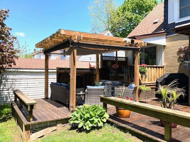 5681 Morse Avenue Property Photo 14