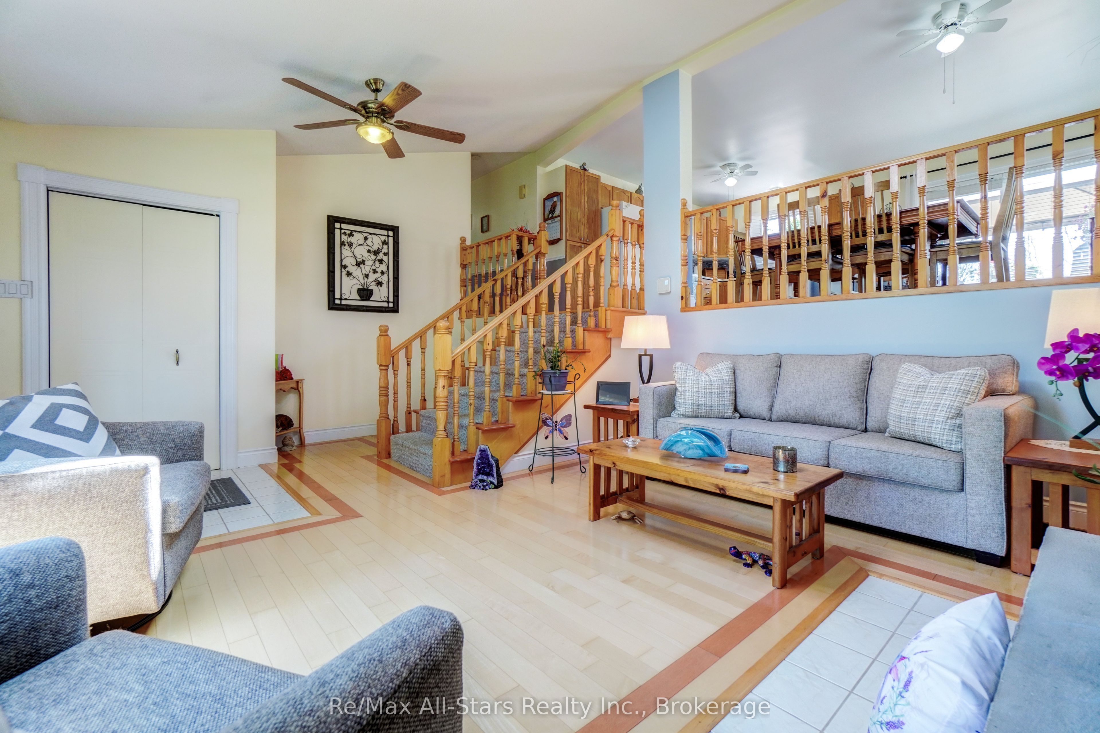 16 Cedartree Lane Property Photo 6