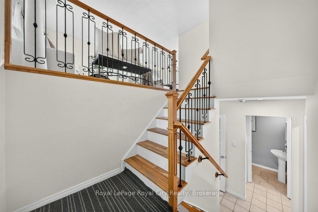 18 Springdale Boulevard Property Photo 4