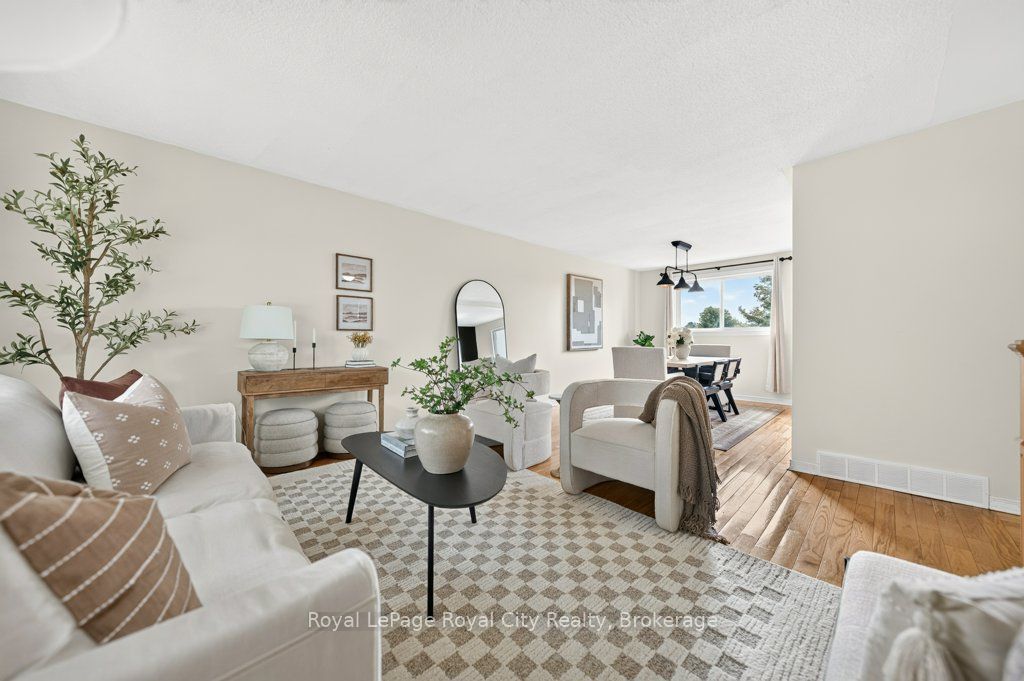18 Springdale Boulevard Property Photo 8