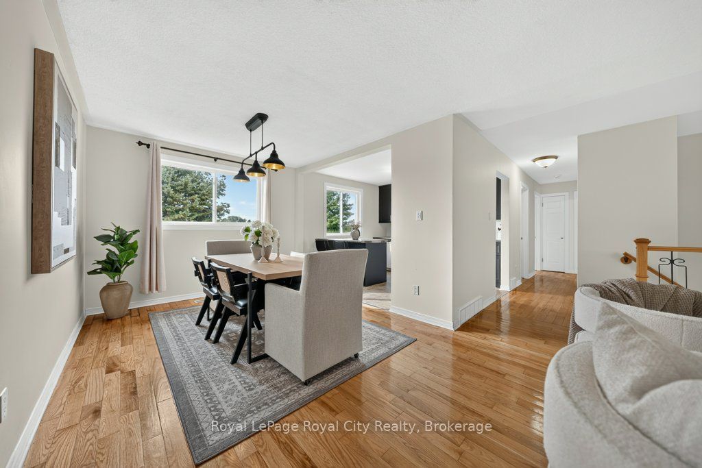 18 Springdale Boulevard Property Photo 10