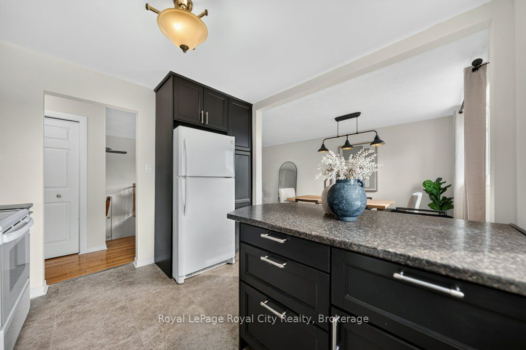 18 Springdale Boulevard Property Photo 18
