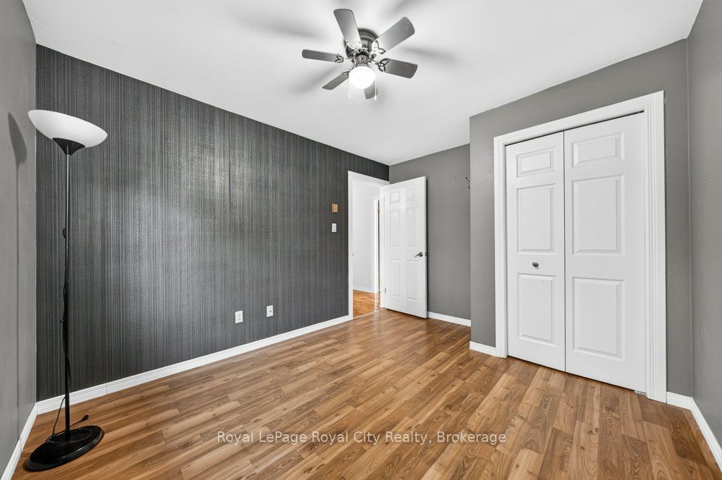 18 Springdale Boulevard Property Photo 23