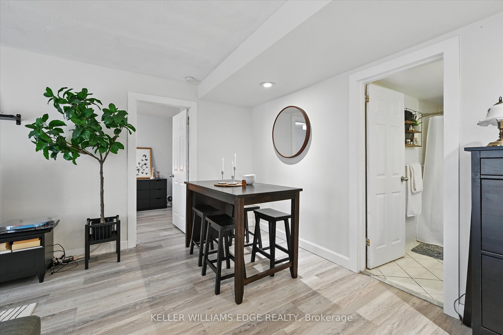 2373 King Street E 43 Property Photo 15