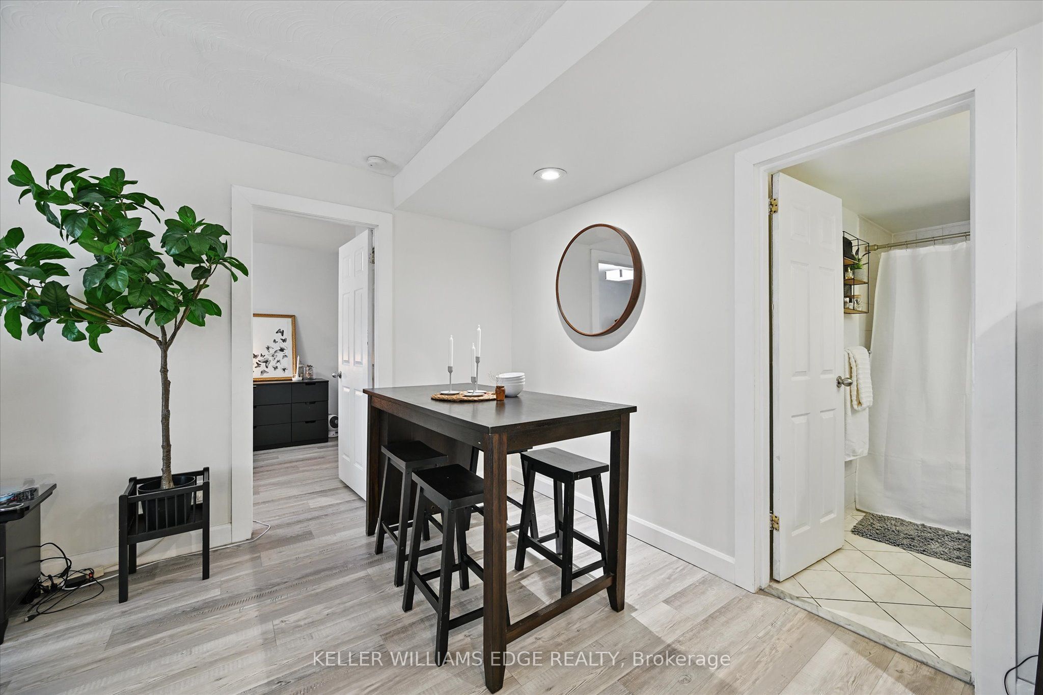 2373 King Street E 43 Property Photo 16