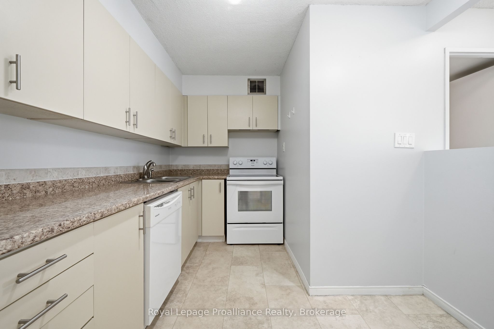 344 Front Street 302 Property Photo 12
