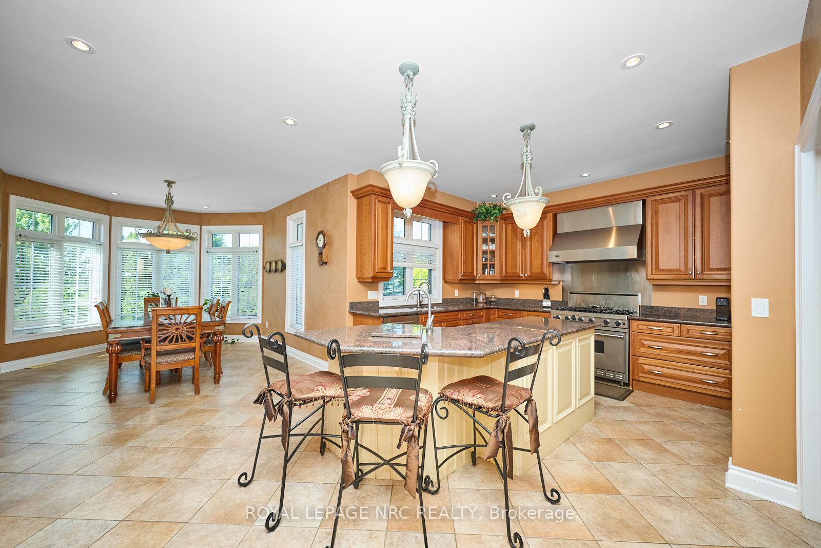 7995 Cathedral Drive Property Photo 15