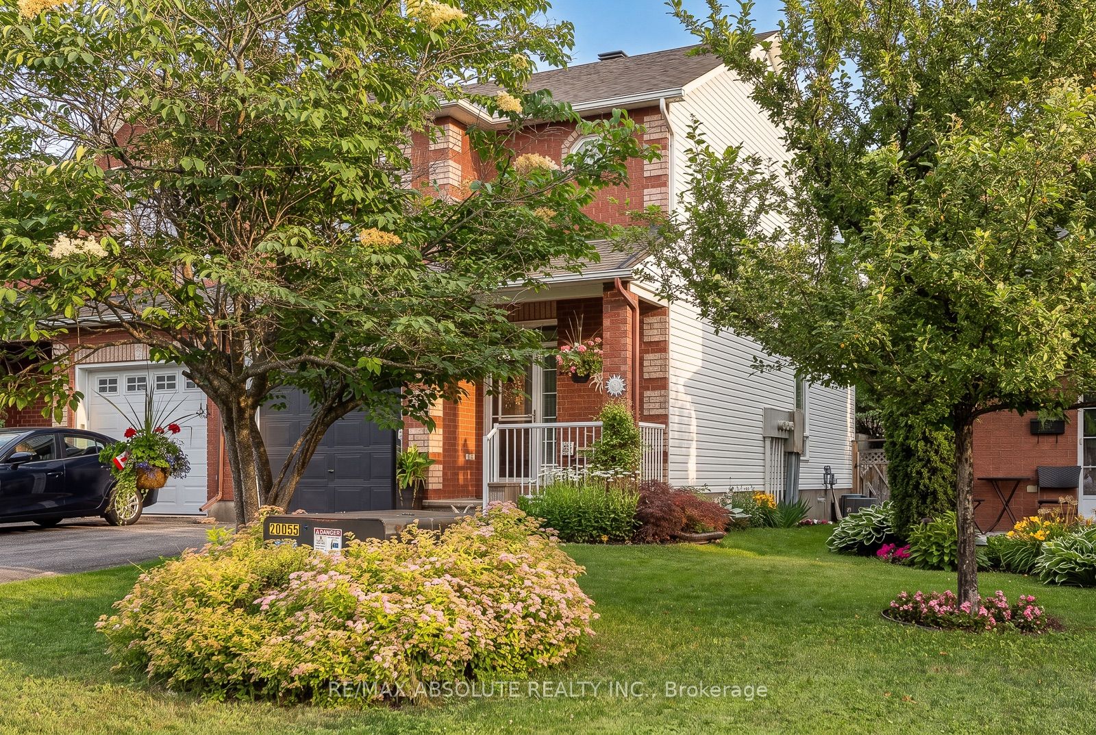 36 Chantilly Gate Property Photo 2