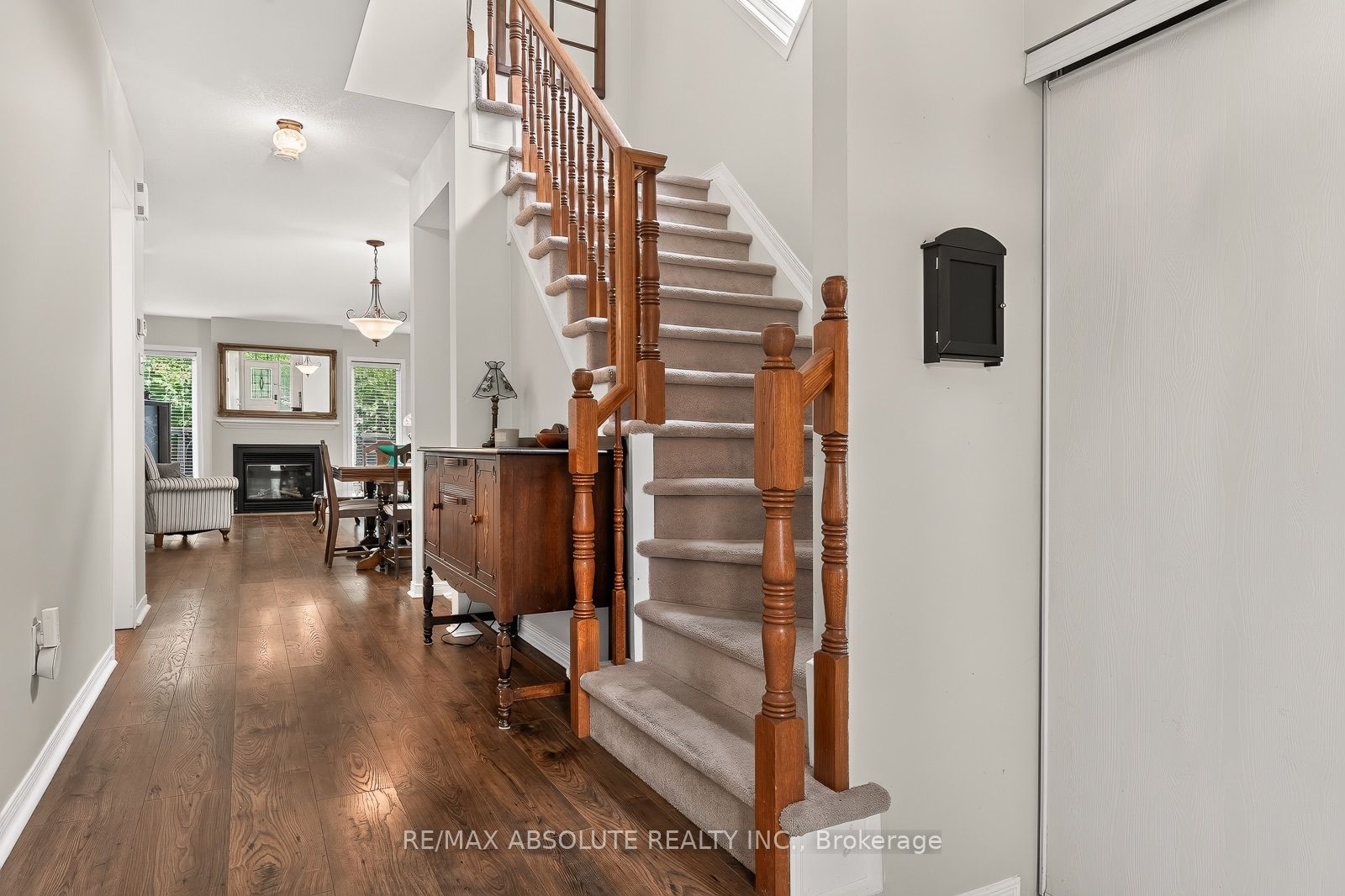 36 Chantilly Gate Property Photo 8