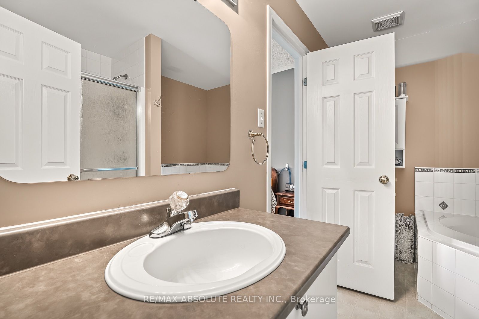 36 Chantilly Gate Property Photo 32