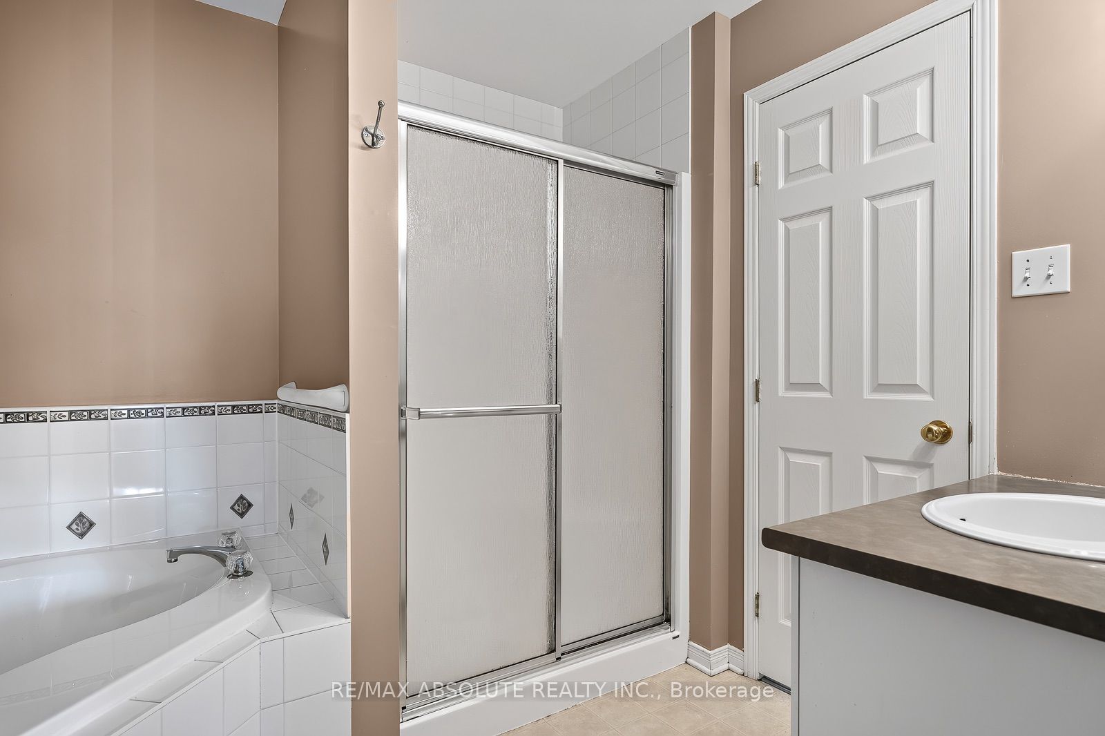 36 Chantilly Gate Property Photo 33