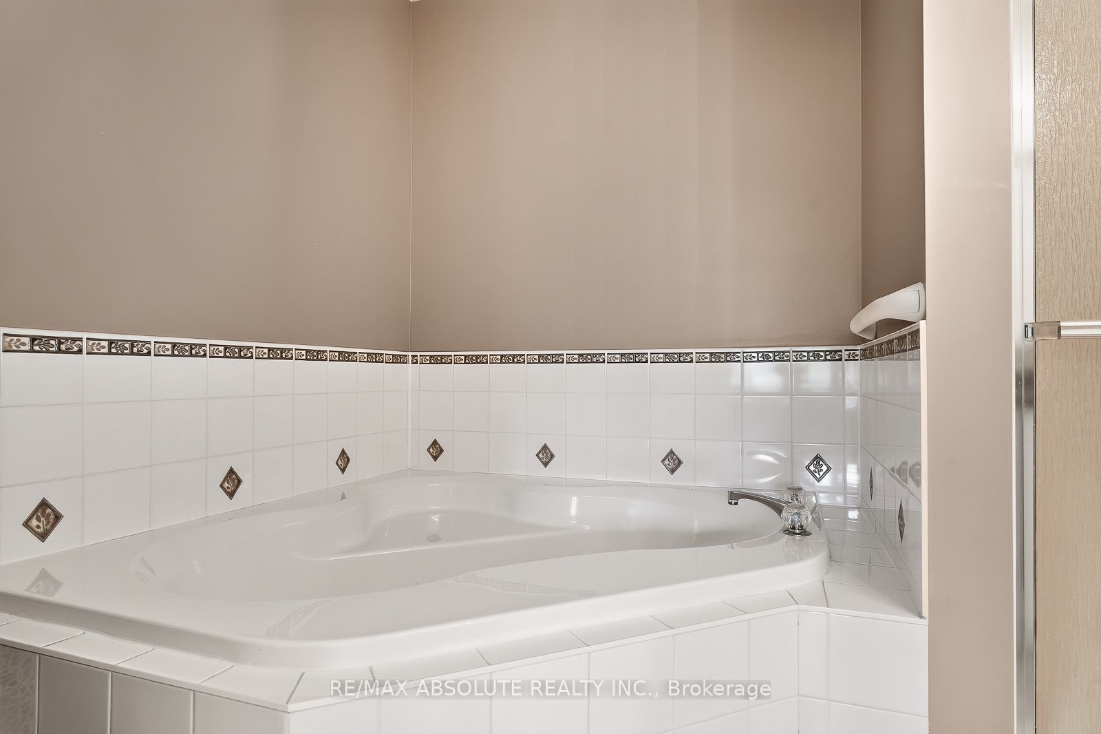 36 Chantilly Gate Property Photo 34