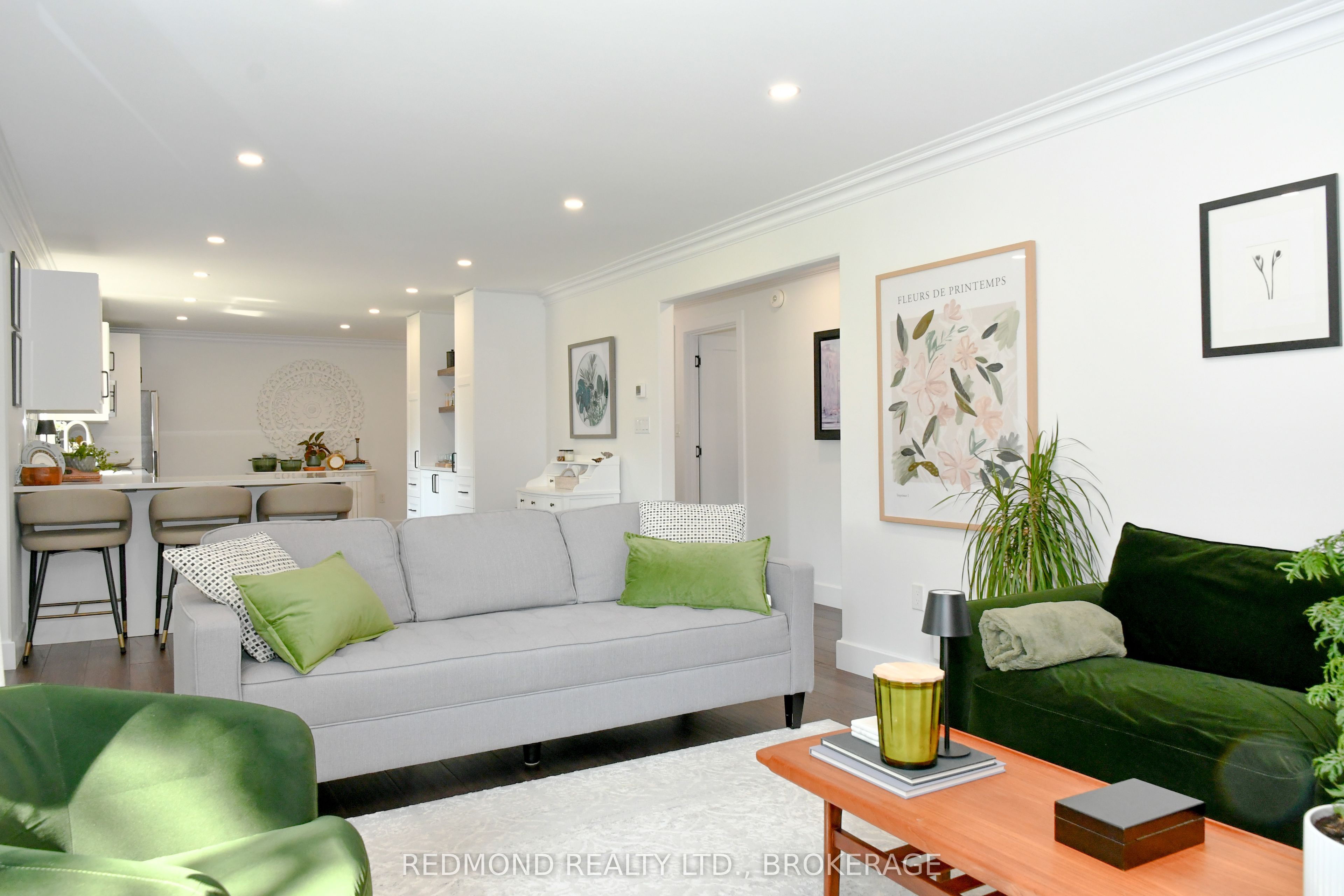 250 Wellington Street Property Photo 9