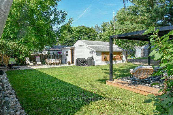 250 Wellington Street Property Photo 28
