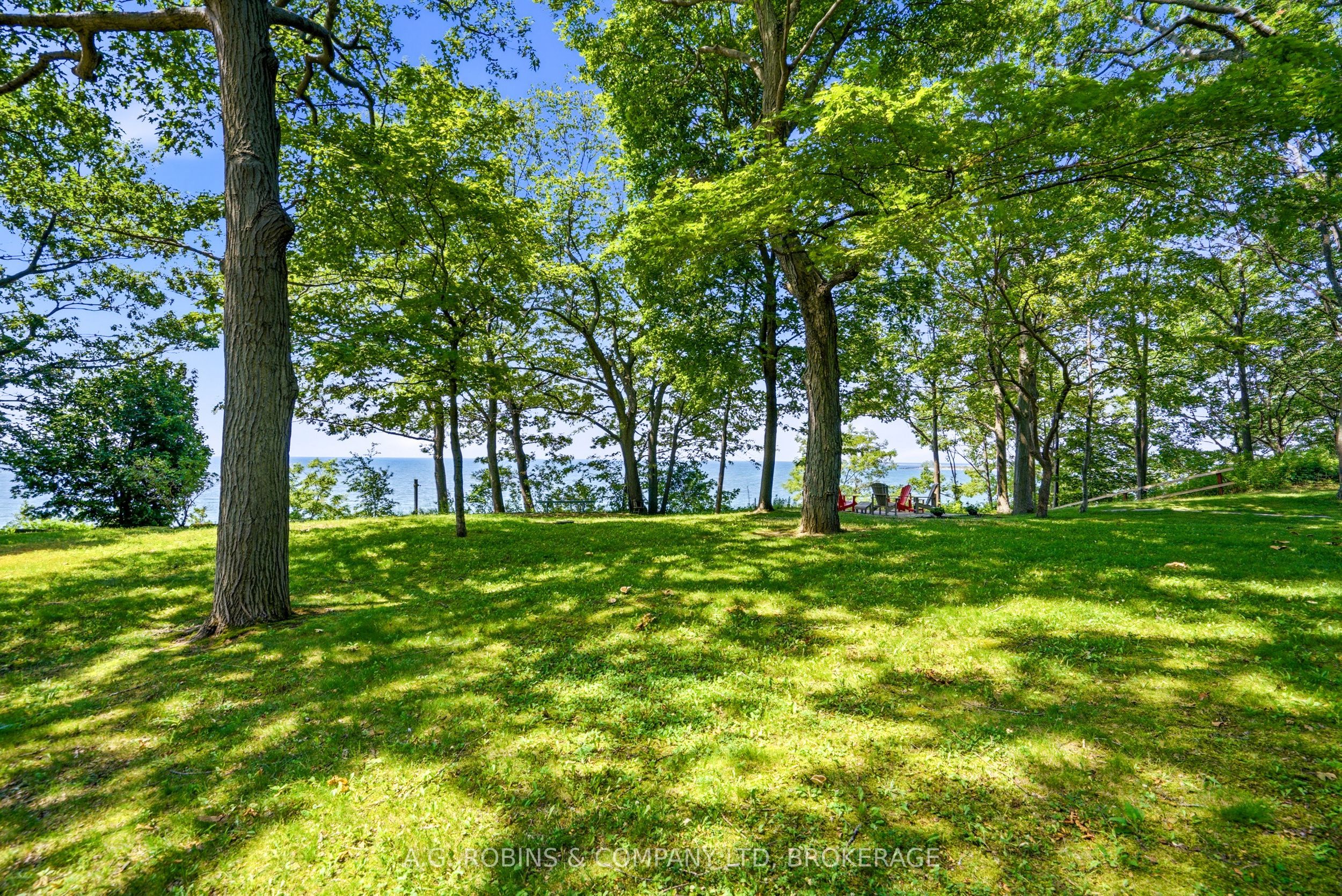 559 Lakeshore Road E Property Photo 43