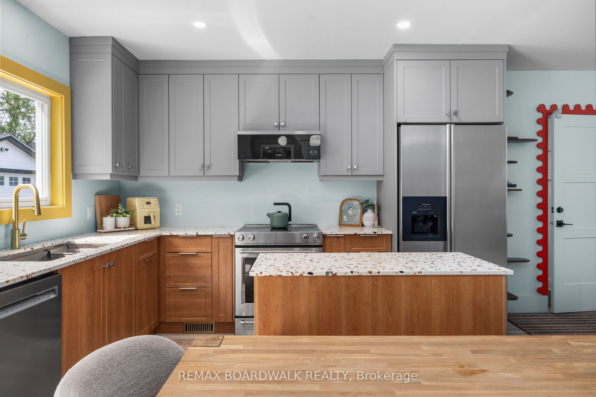 8 Grant Street Property Photo 7
