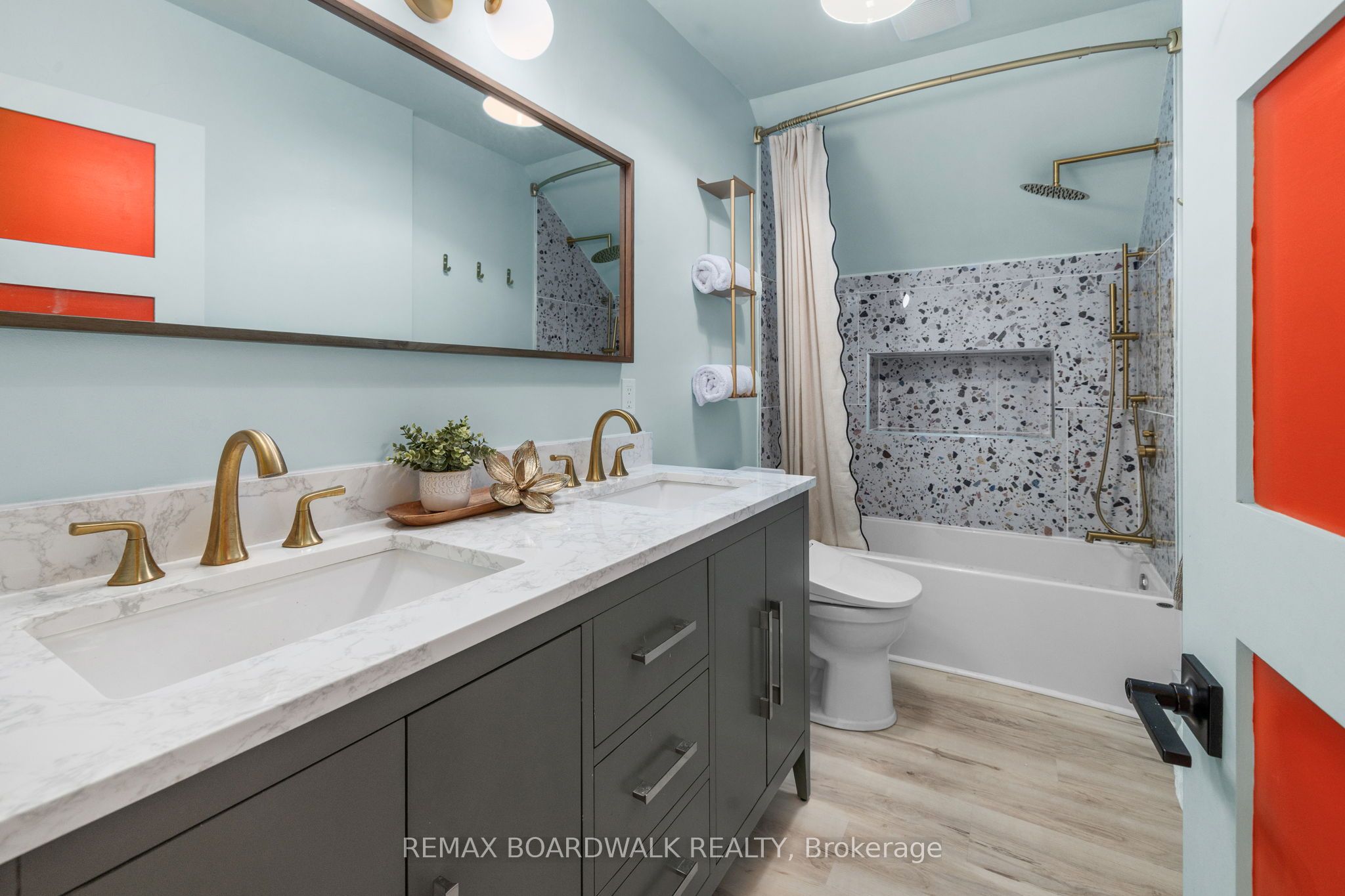 8 Grant Street Property Photo 17
