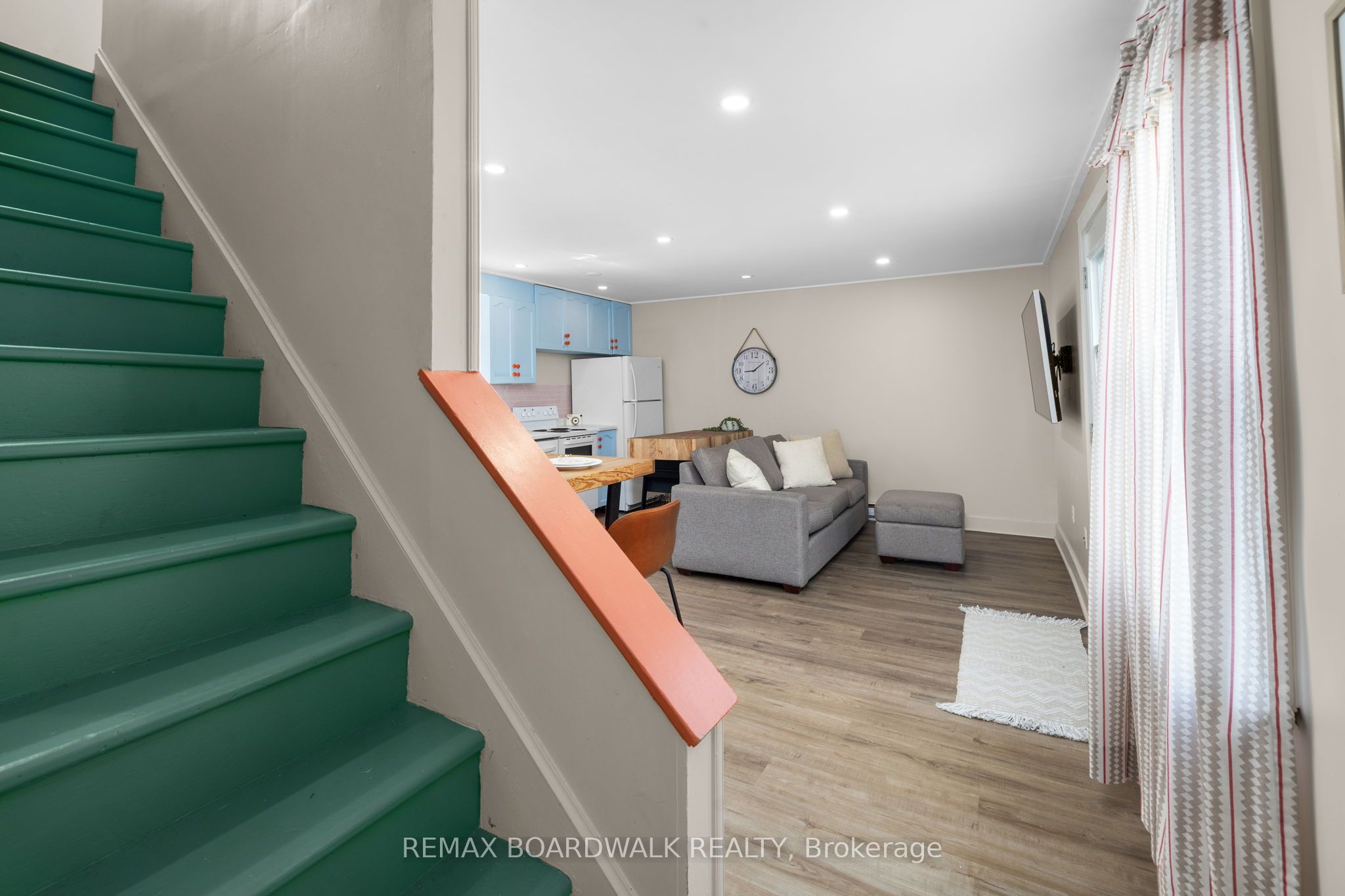 8 Grant Street Property Photo 19