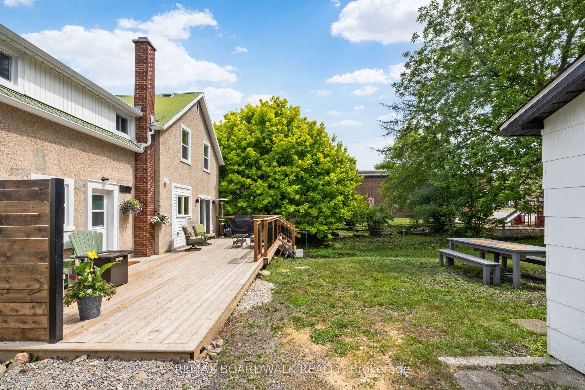 8 Grant Street Property Photo 29