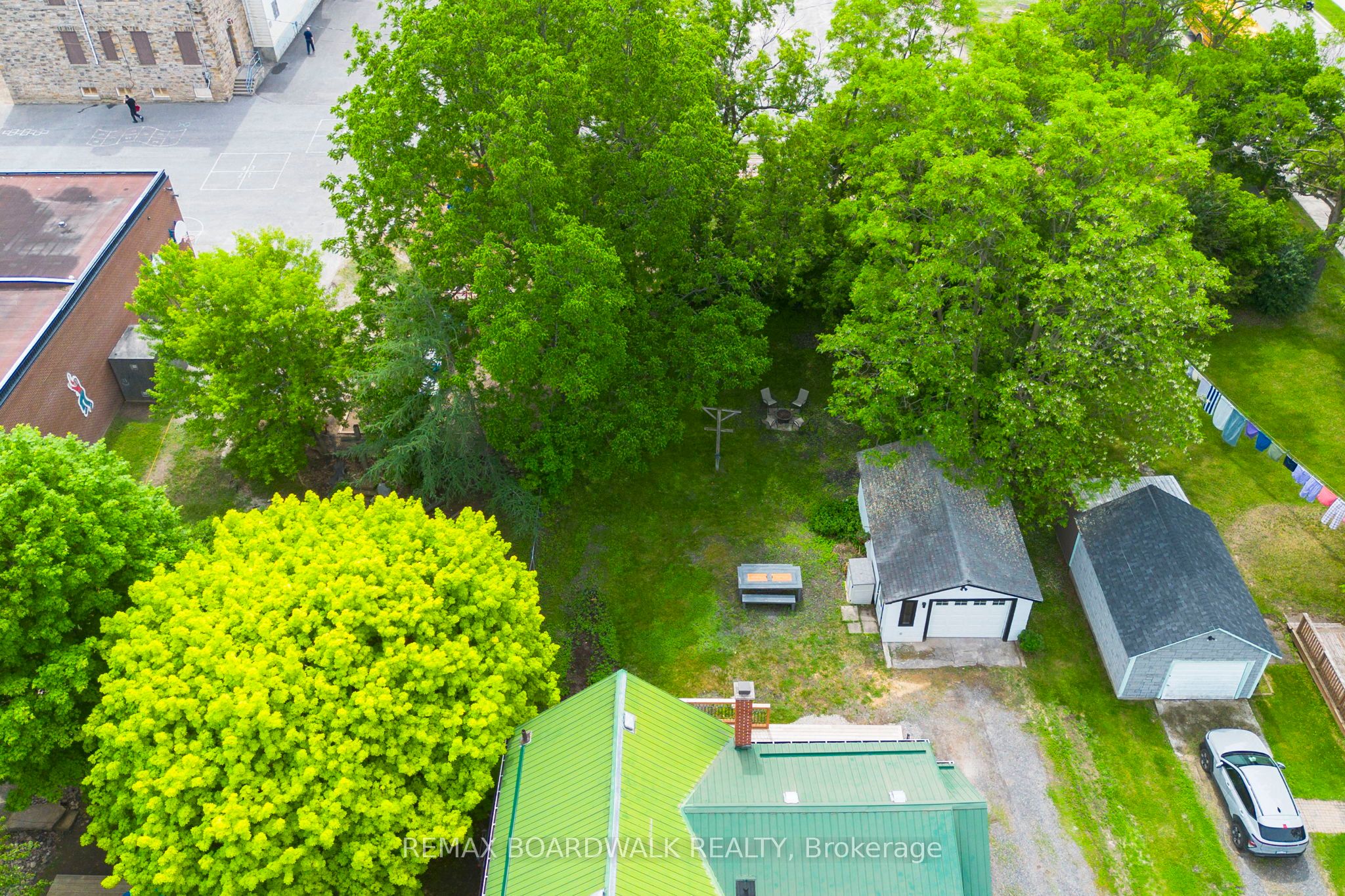 8 Grant Street Property Photo 32