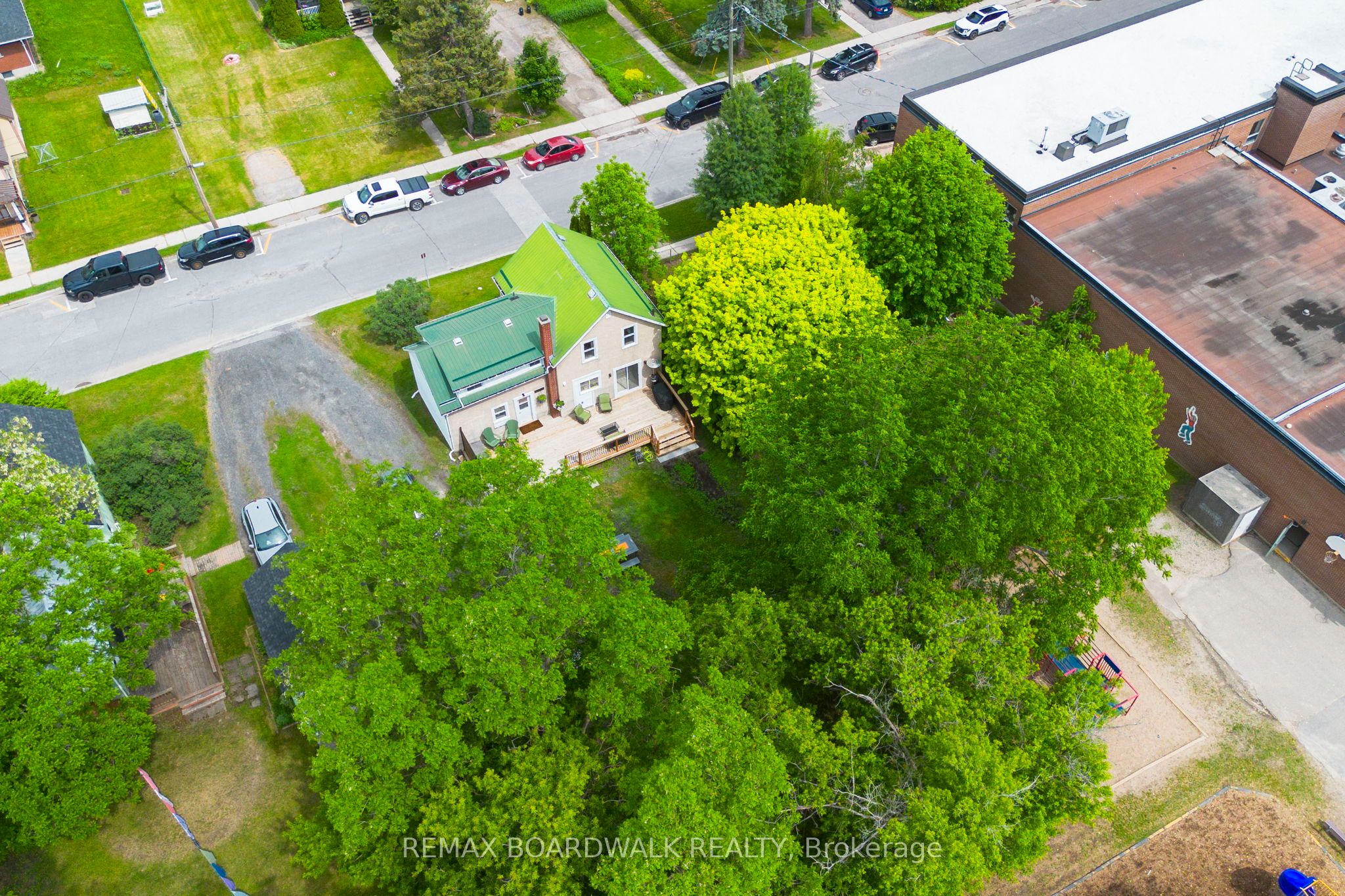 8 Grant Street Property Photo 33