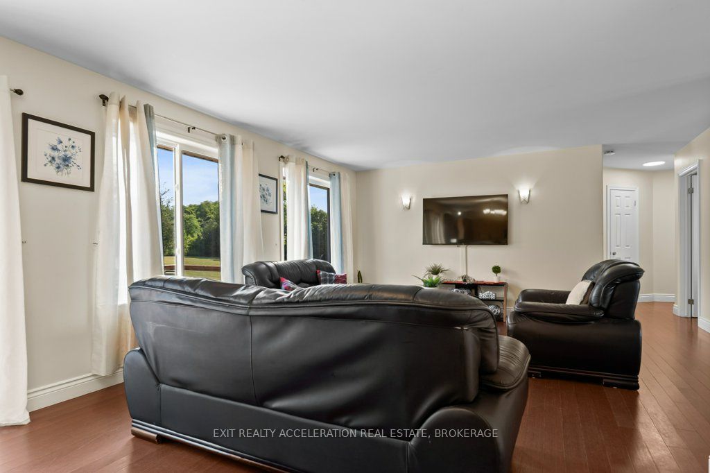 4463 Blessington Road Property Photo 8