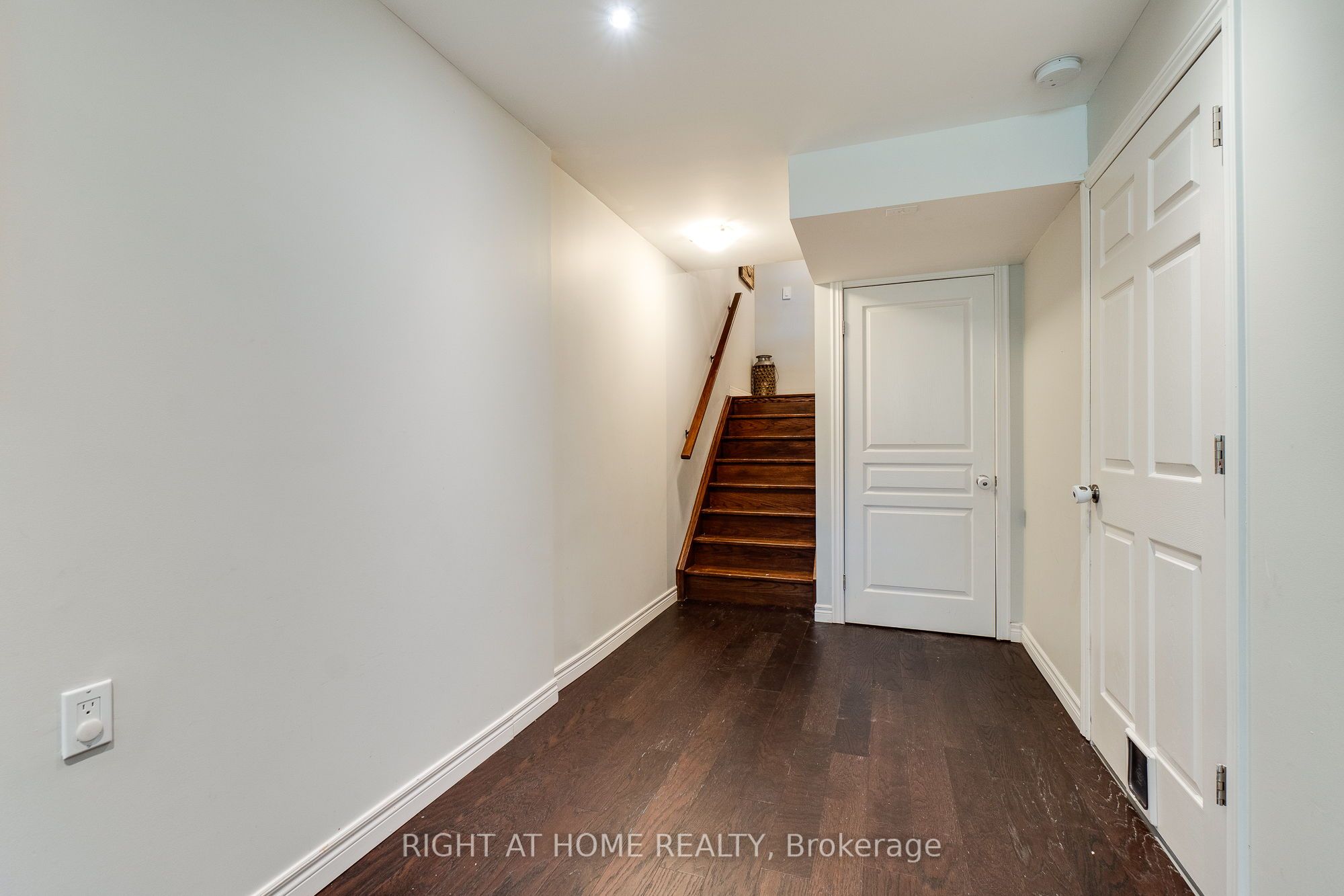 70 Highgate Drive 12 Property Photo 26