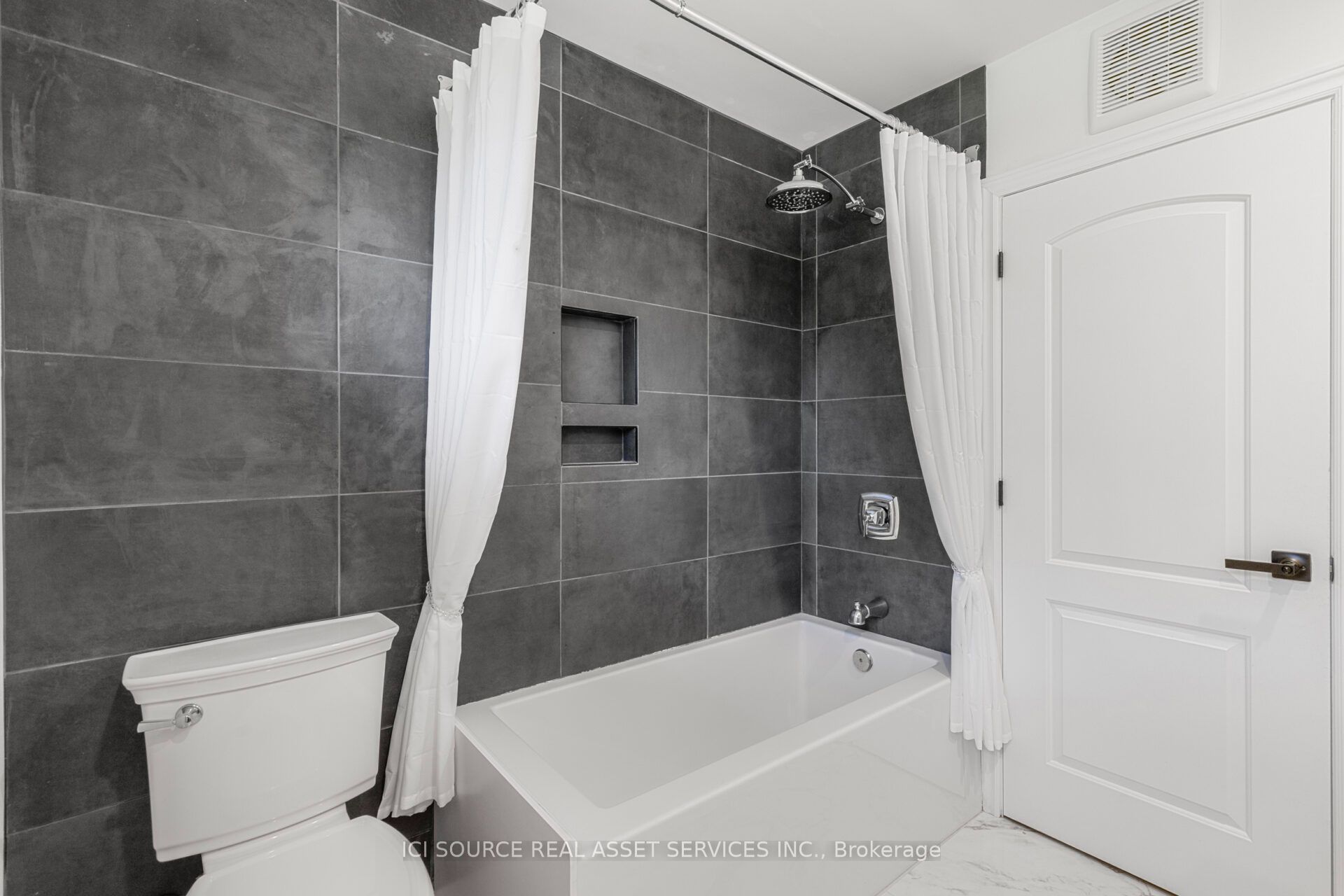 50 Oak Avenue Property Photo 11