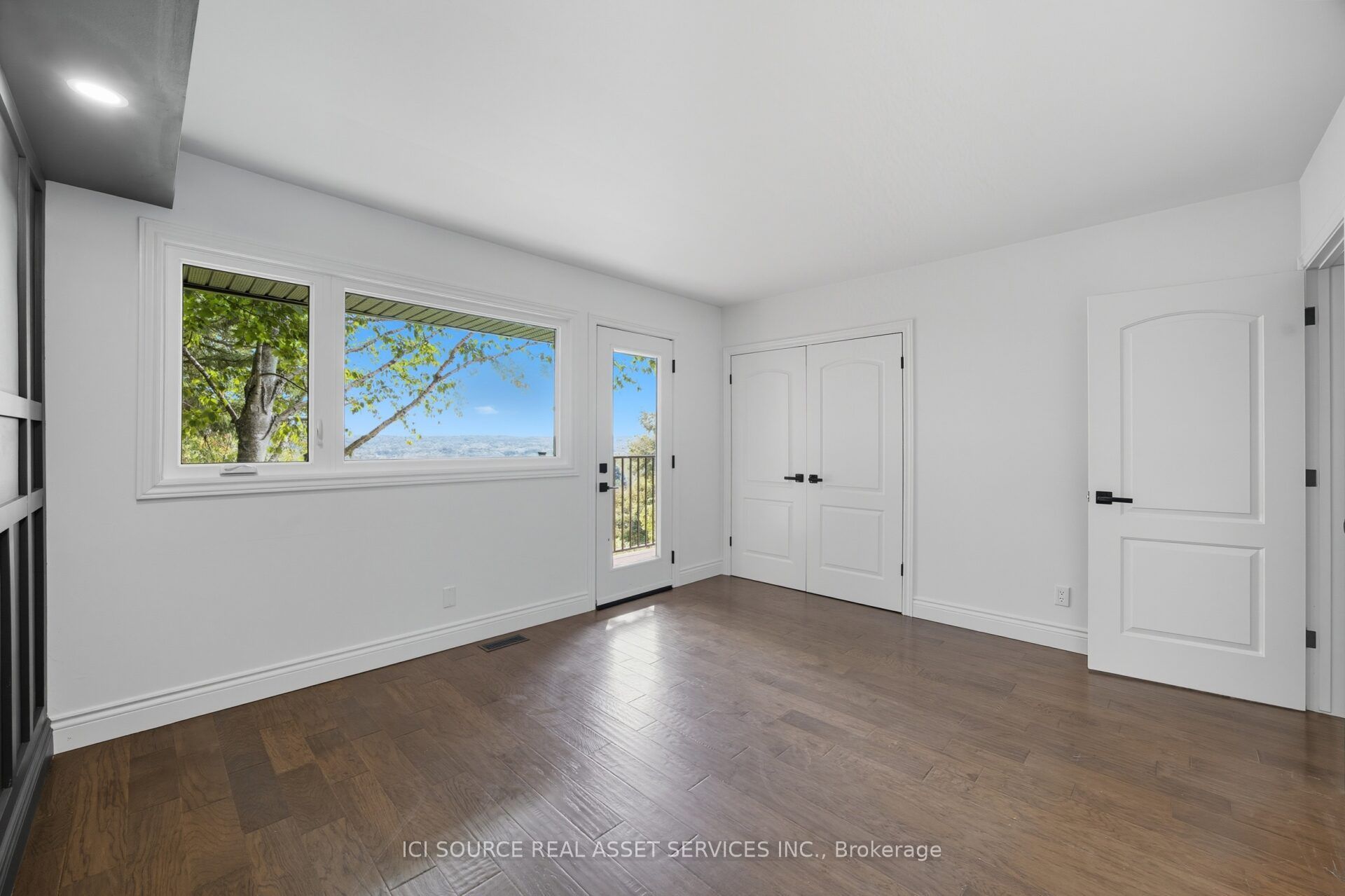 50 Oak Avenue Property Photo 14