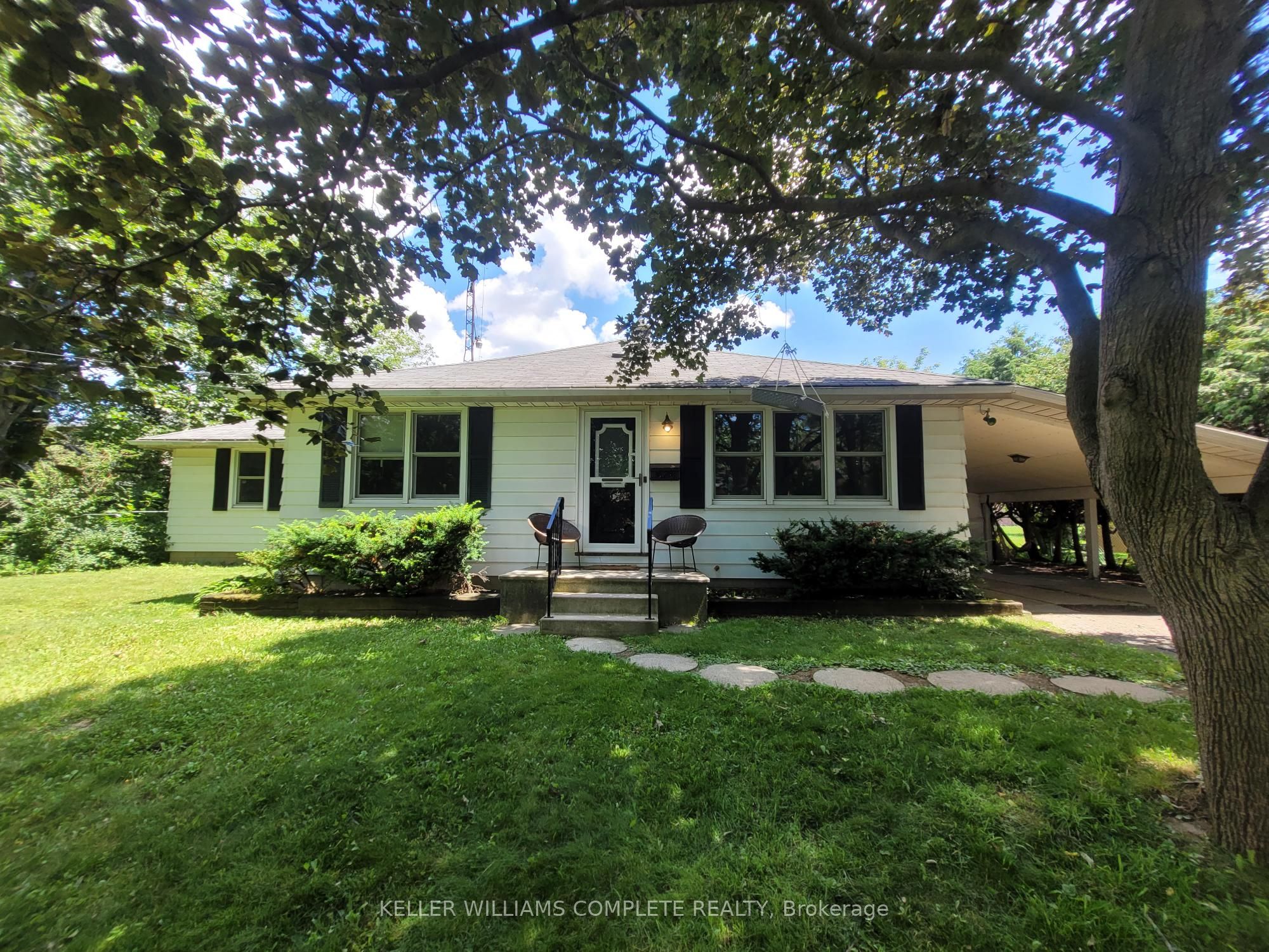 879 WEST 5TH Street Property Photo 1