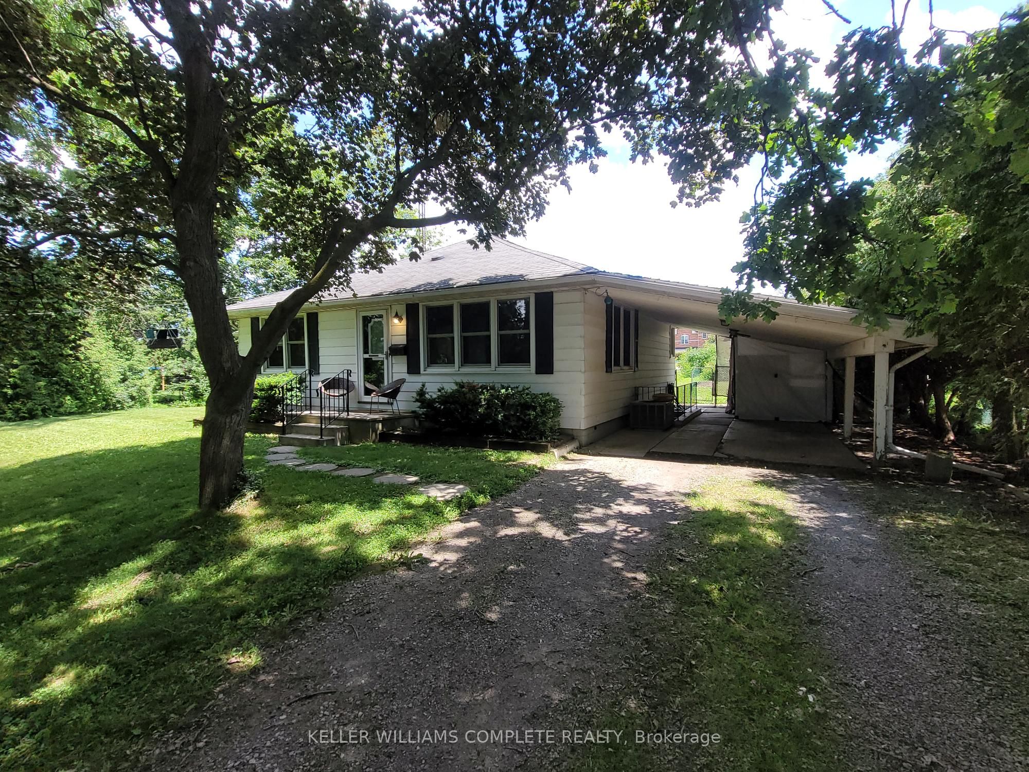 879 West 5th Street Property Photo 8