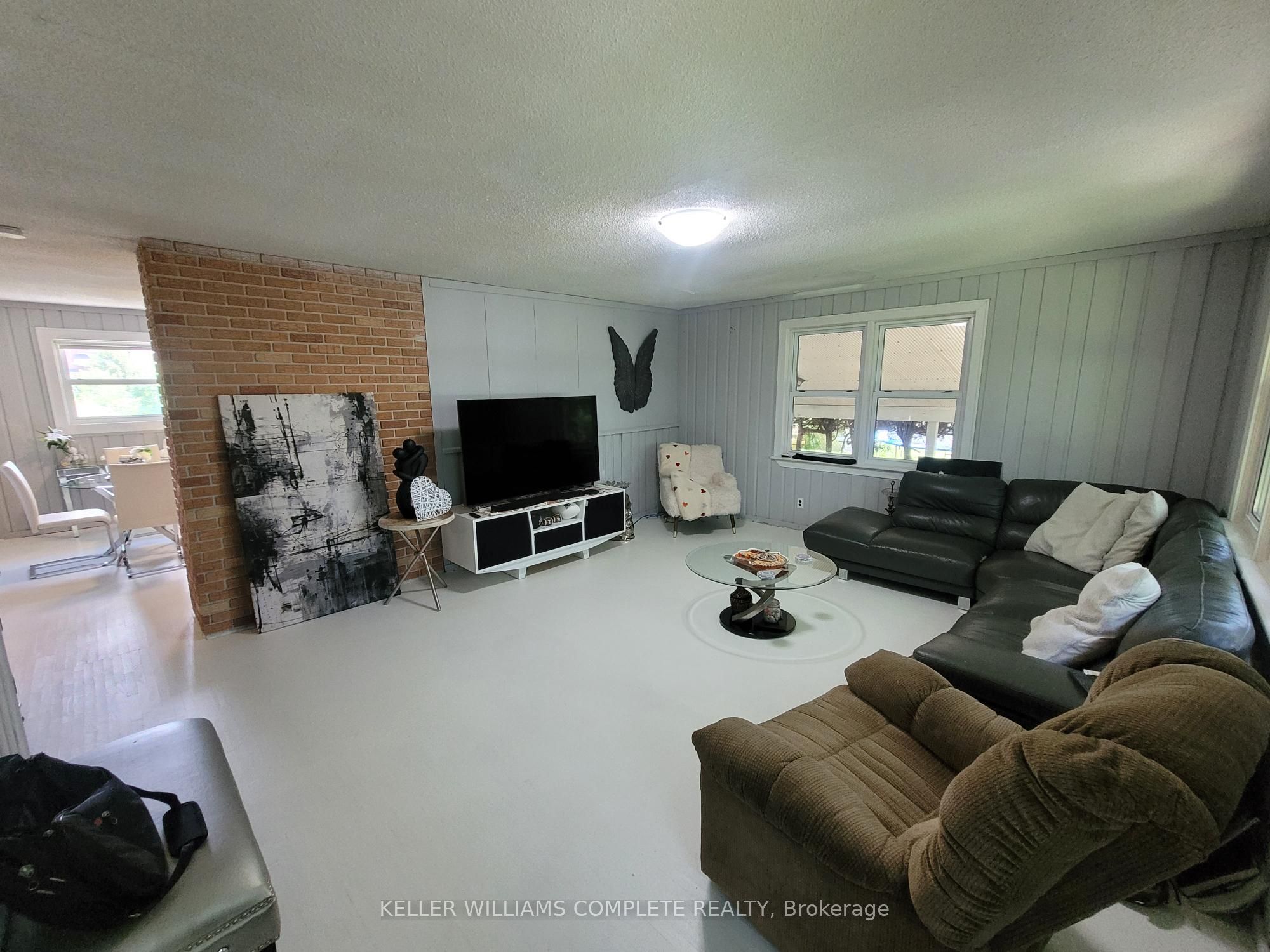 879 West 5th Street Property Photo 9