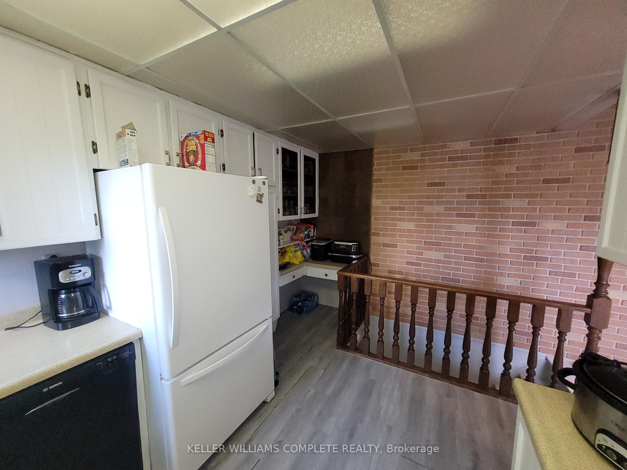 879 West 5th Street Property Photo 32