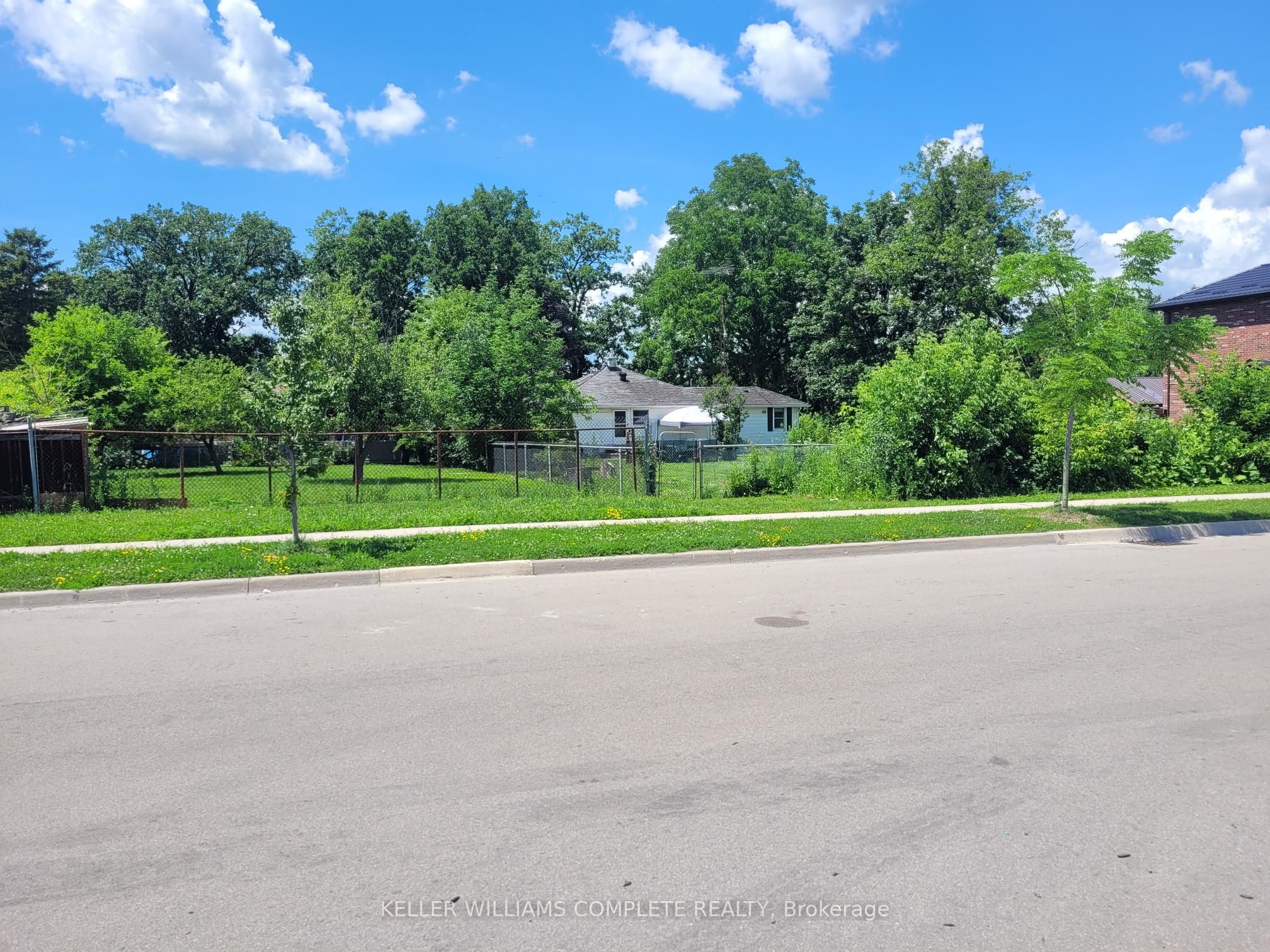 879 West 5th Street Property Photo 40