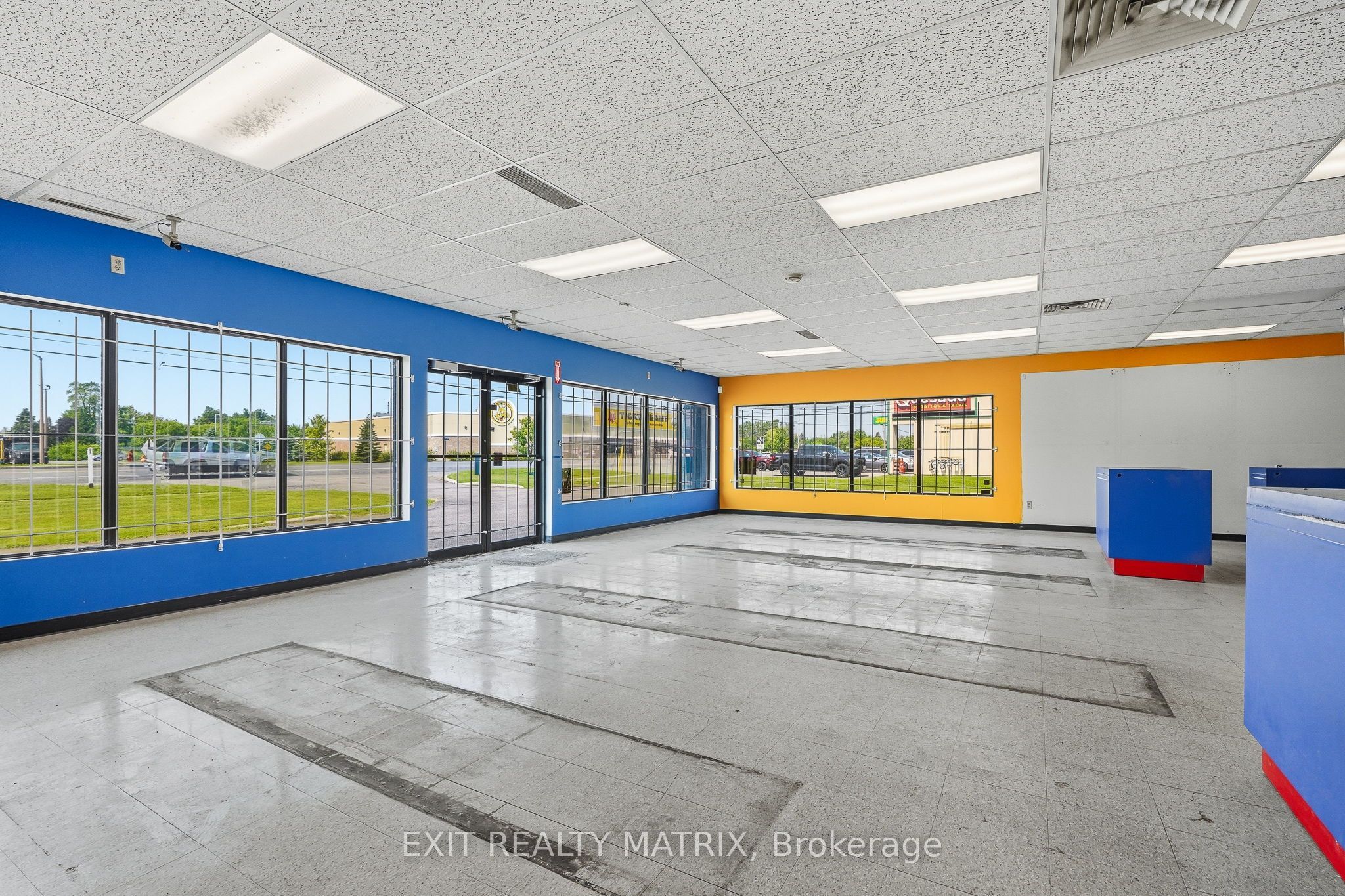 699 Notre Dame Street Property Photo 7
