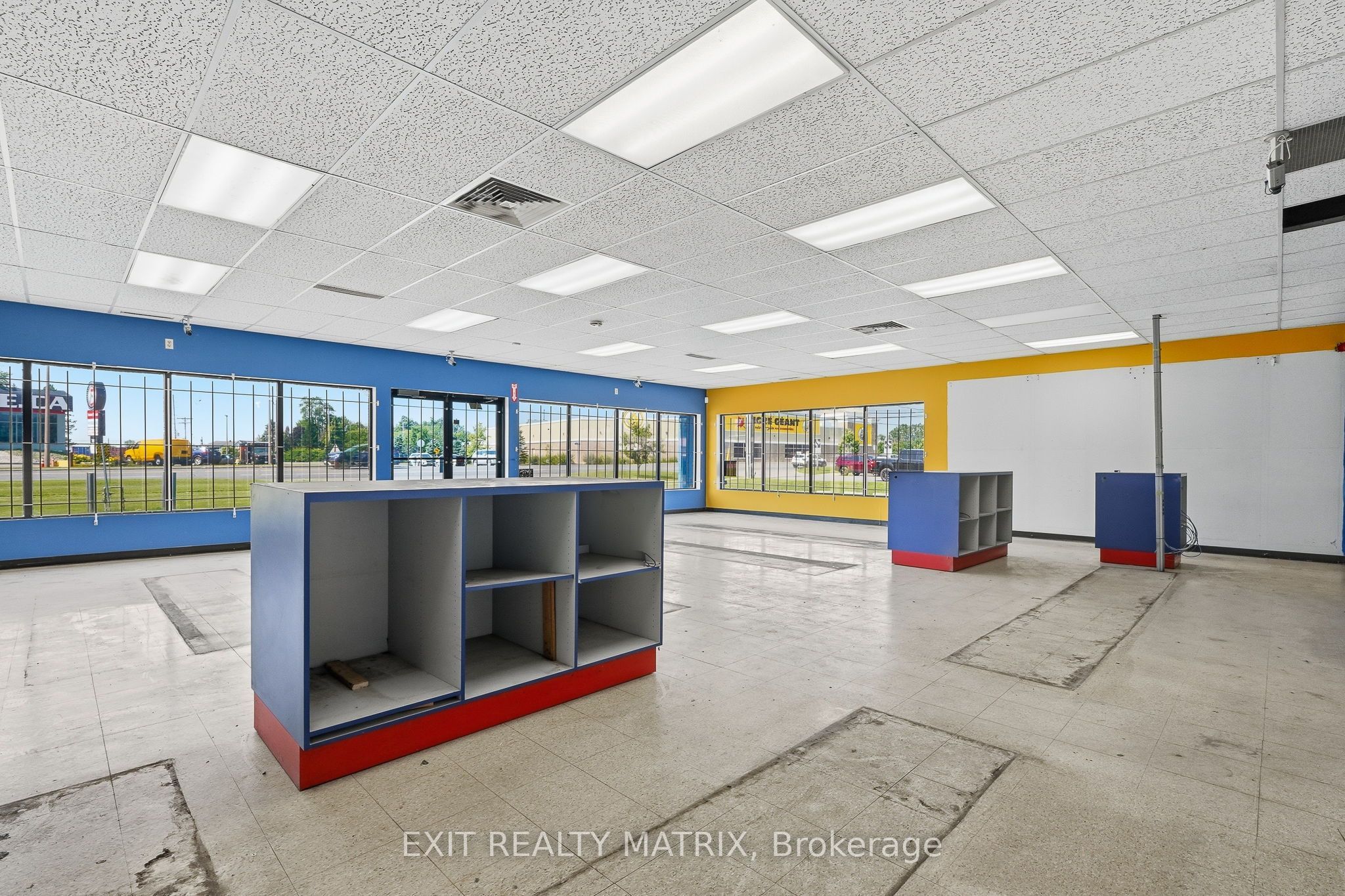 699 Notre Dame Street Property Photo 11