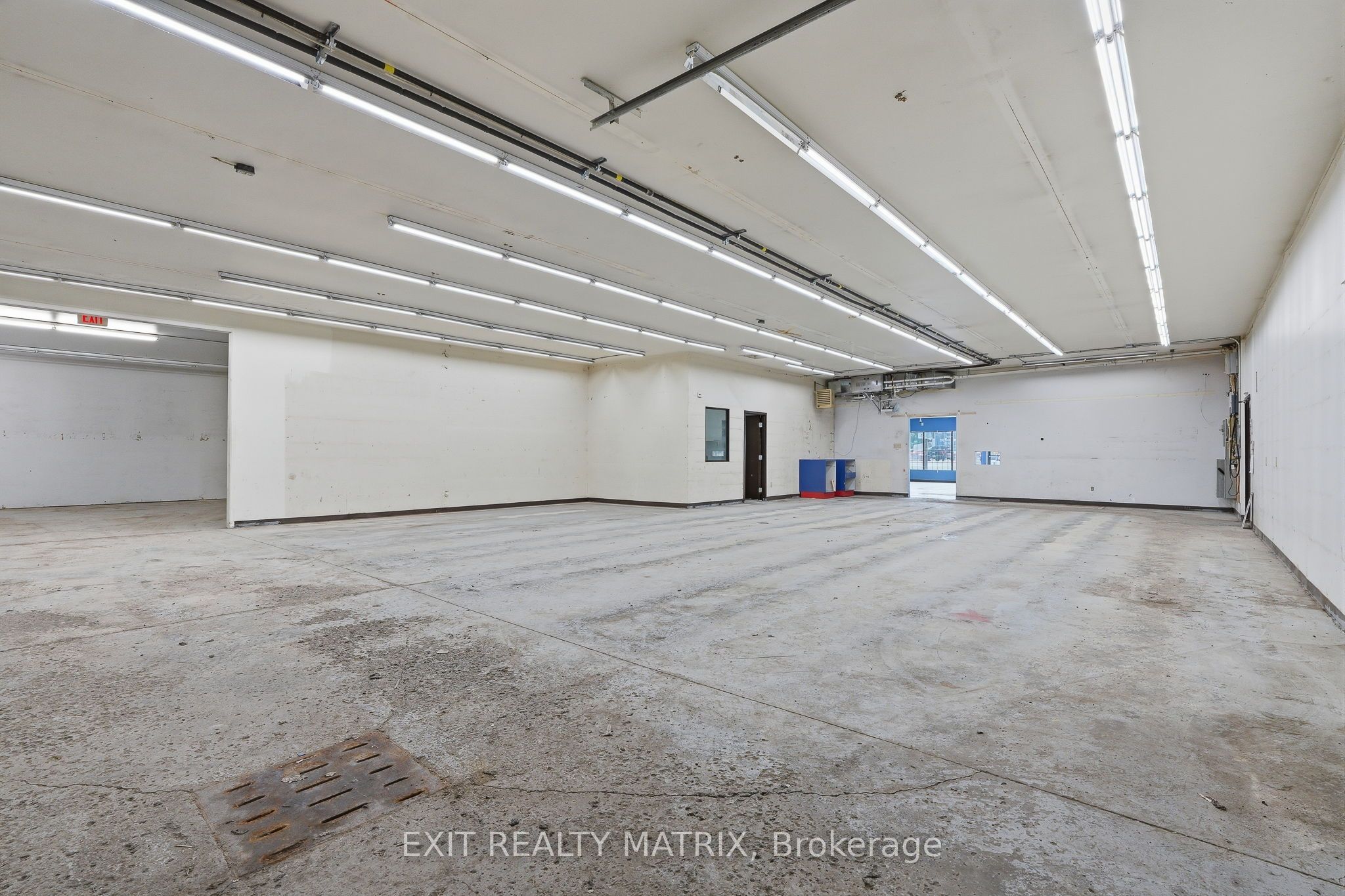 699 Notre Dame Street Property Photo 16