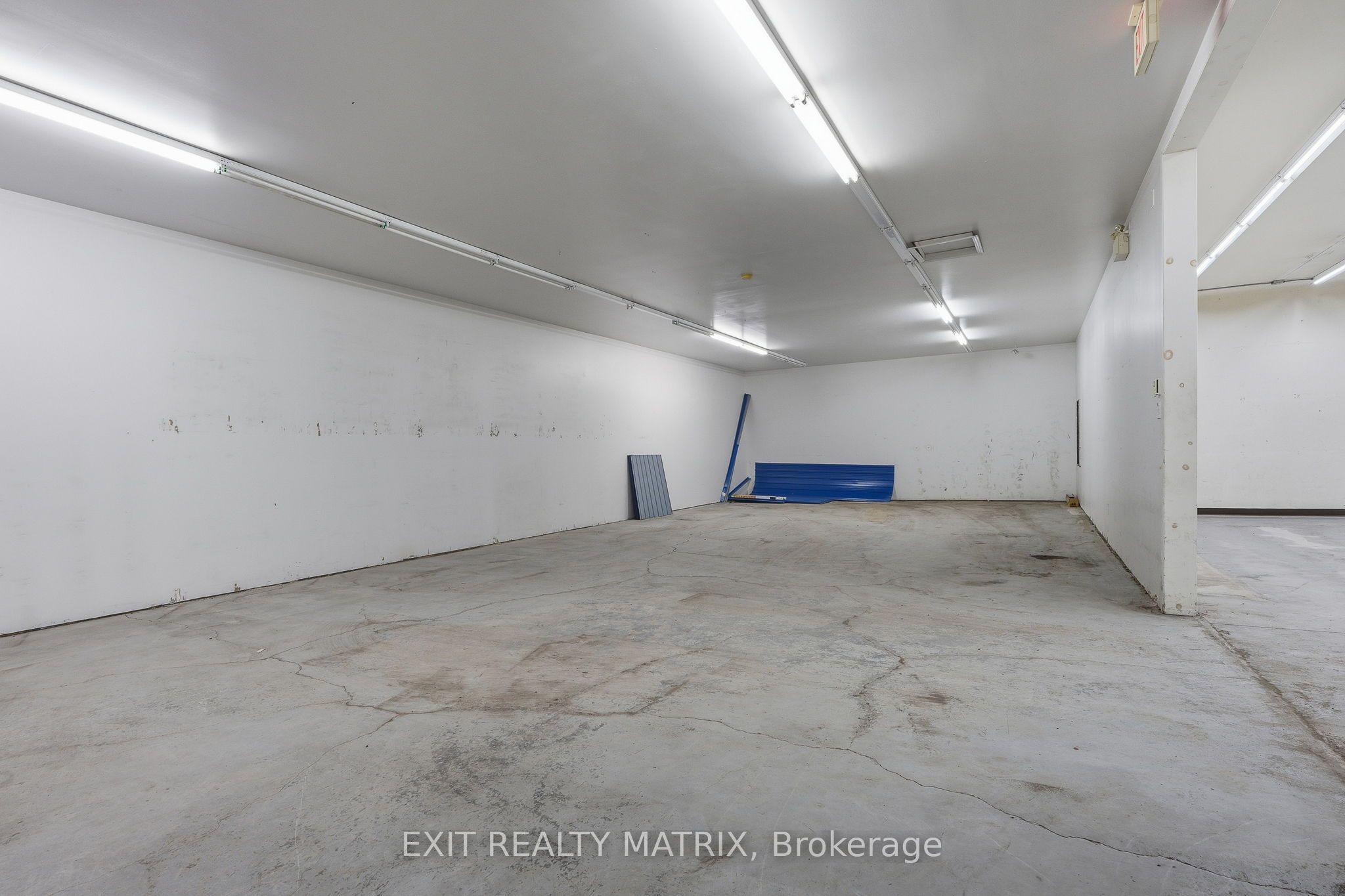699 Notre Dame Street Property Photo 20