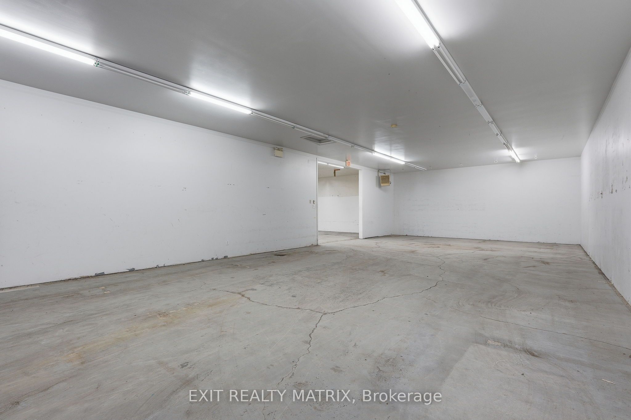 699 Notre Dame Street Property Photo 22