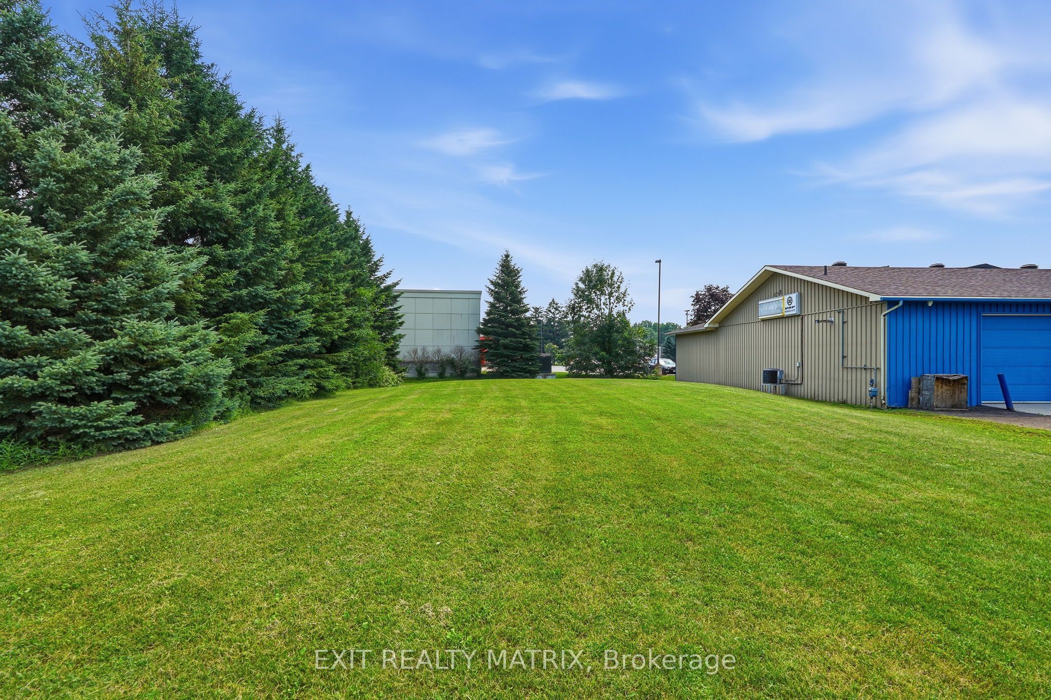 699 Notre Dame Street Property Photo 27