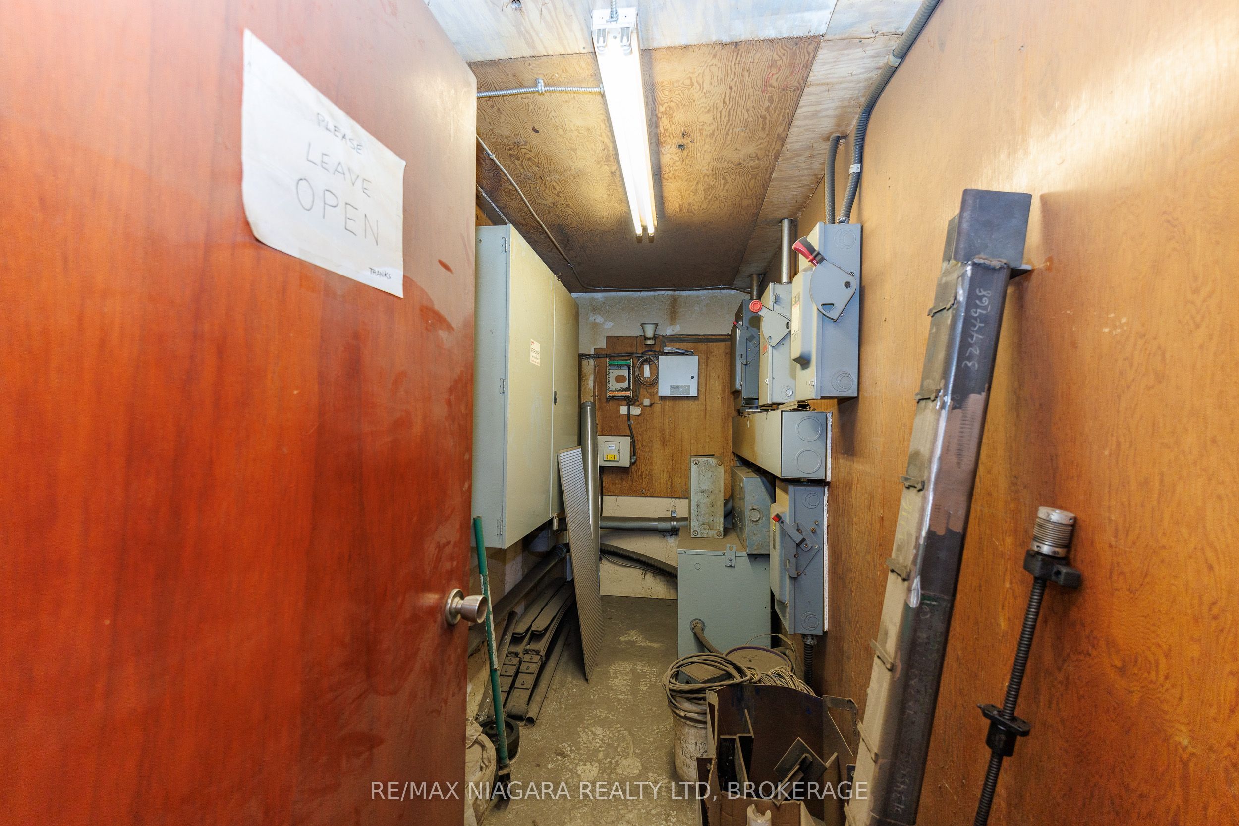 408 Jarvis Street Property Photo 10