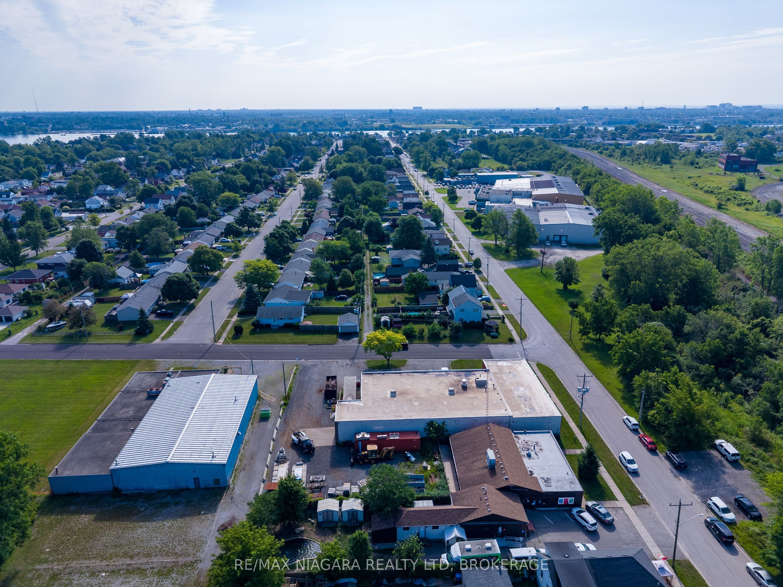 408 Jarvis Street Property Photo 26