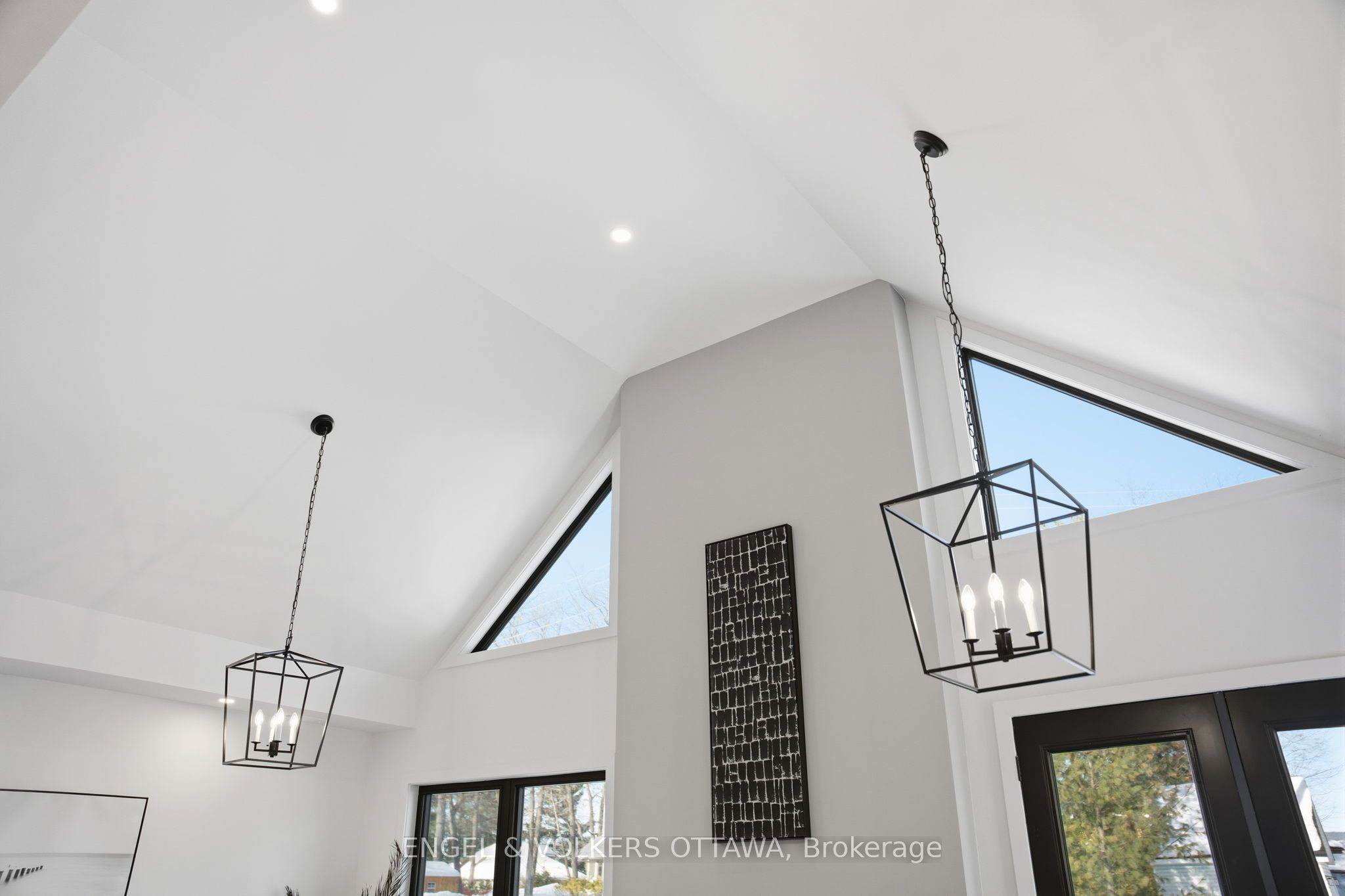 557 Bayview Drive Property Photo 6