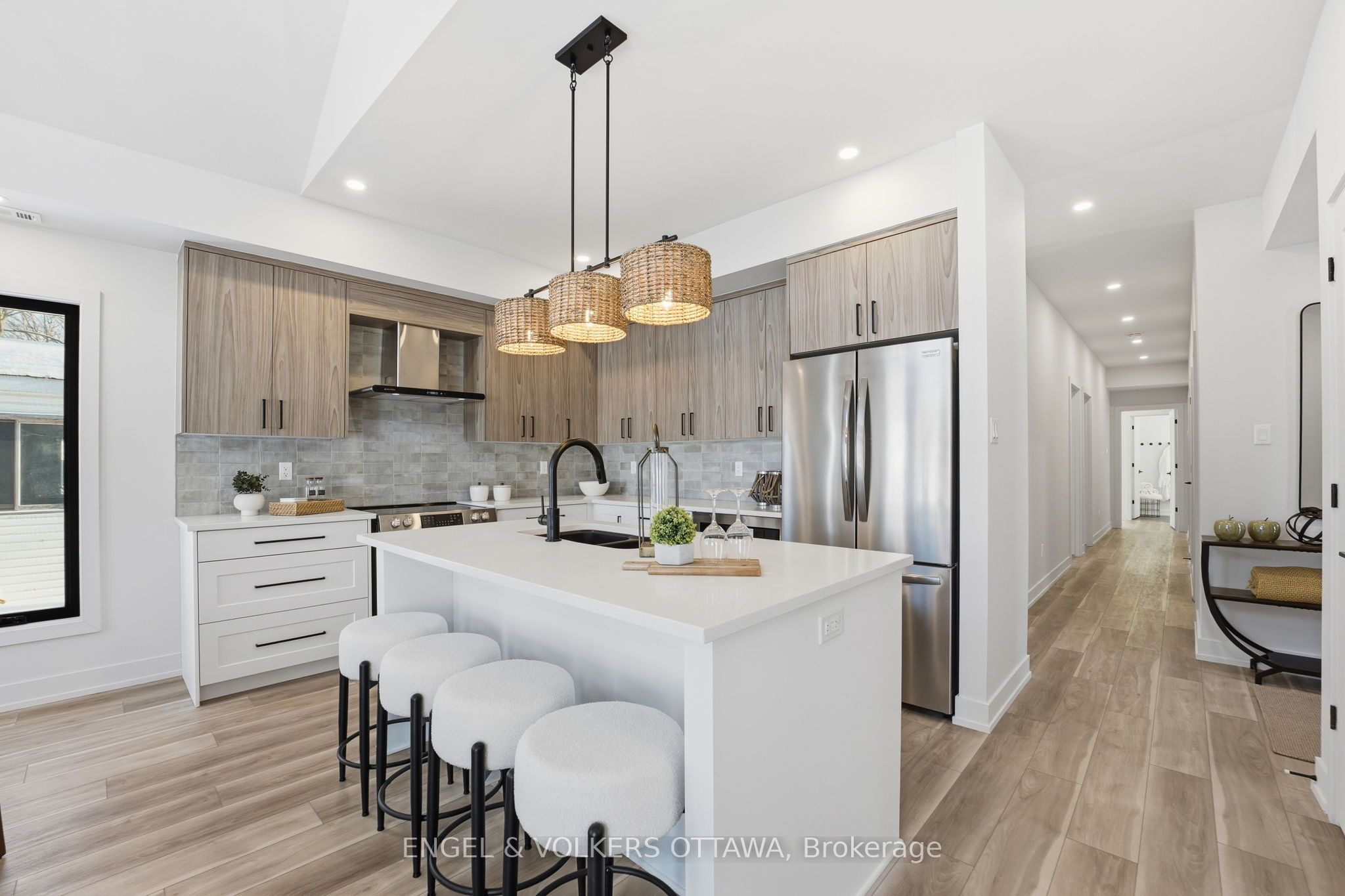 557 Bayview Drive Property Photo 15