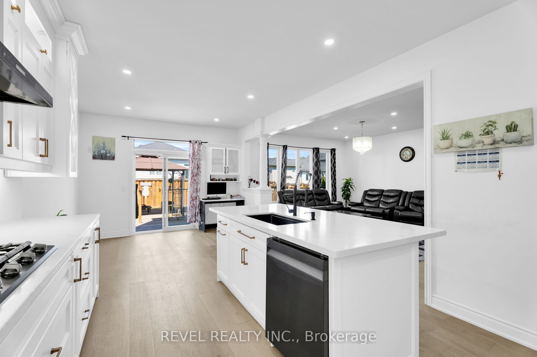 536 Brett Street Property Photo 17